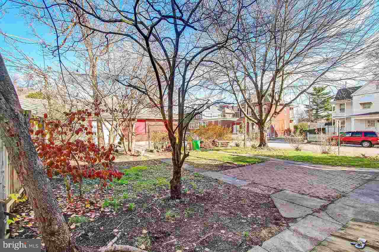 THE AVENUES - Residential