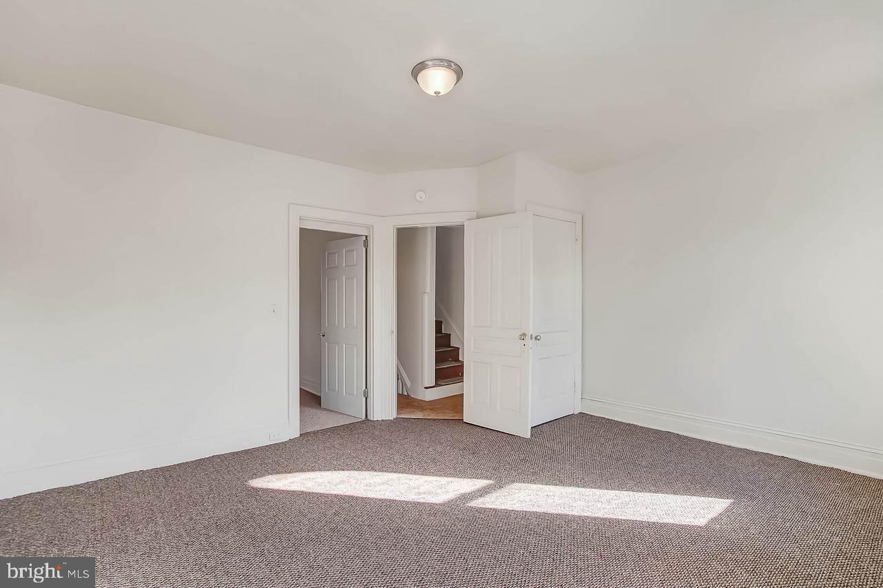 THE AVENUES - Residential