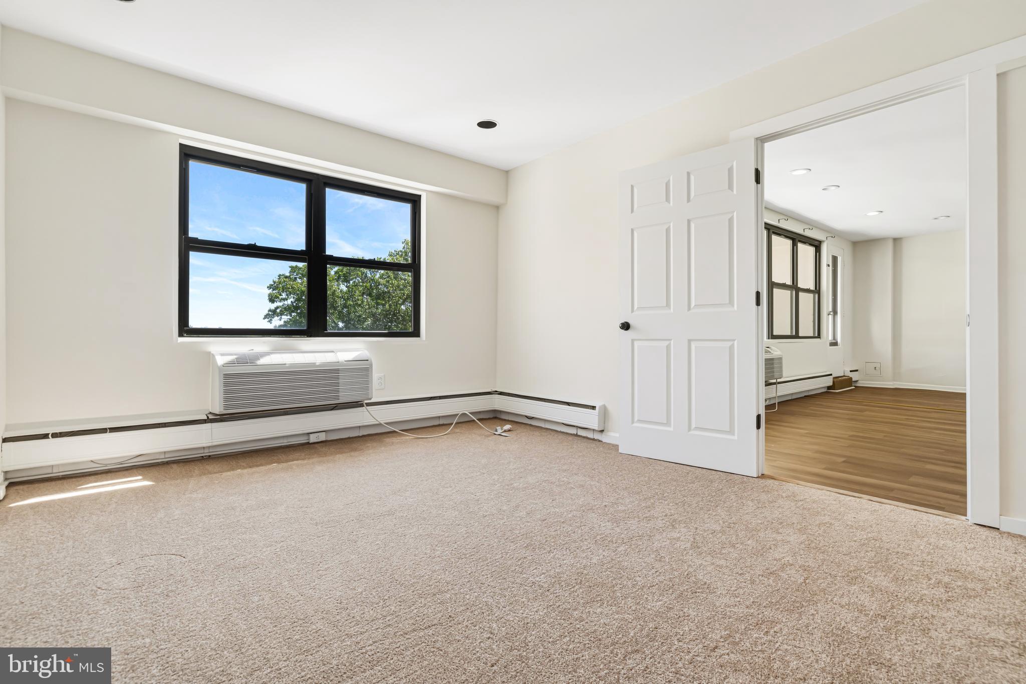ELKINS PARK HOUSE - Residential