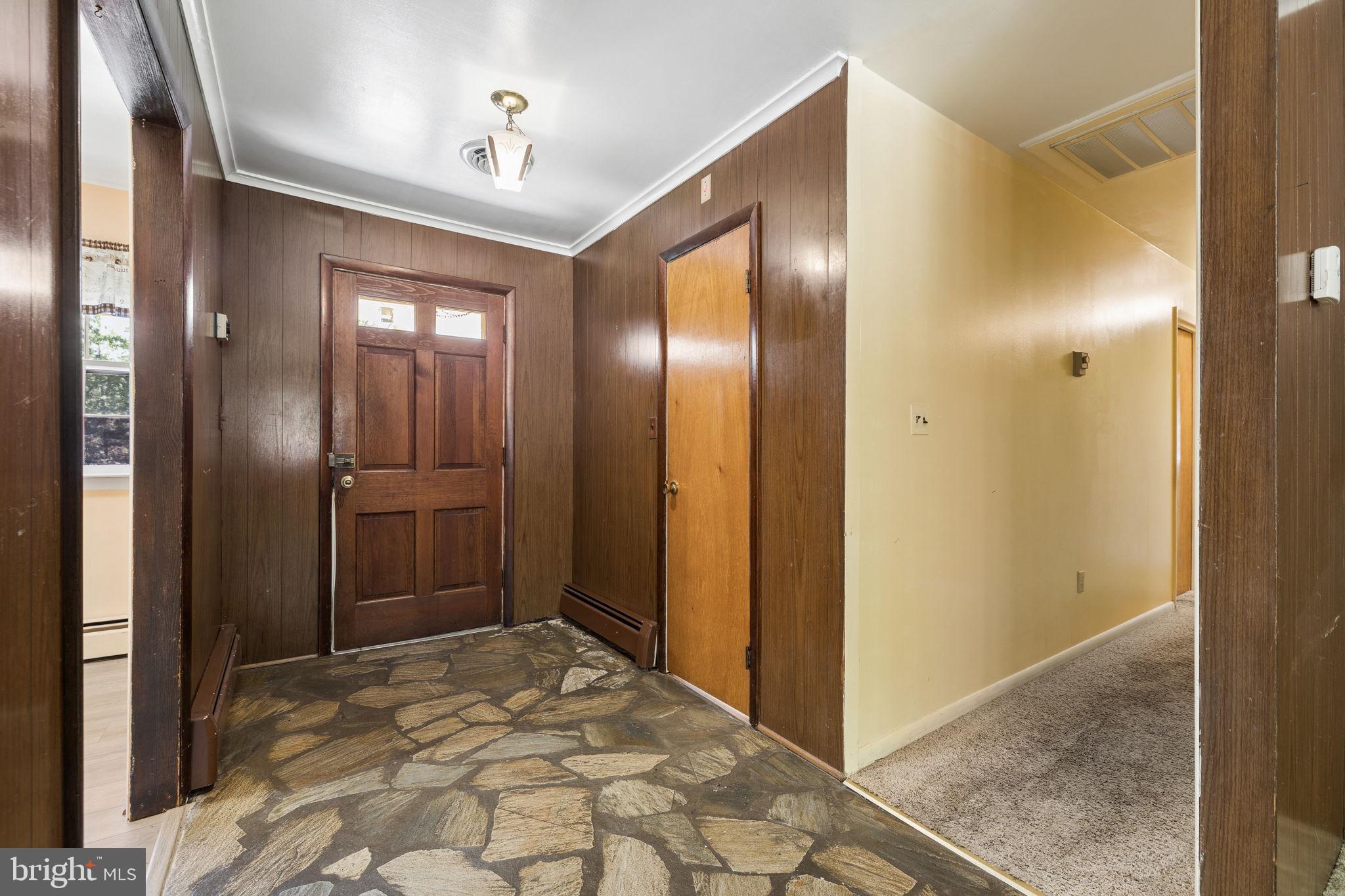 BULL RUN MOUNTAIN ESTATE - Residential