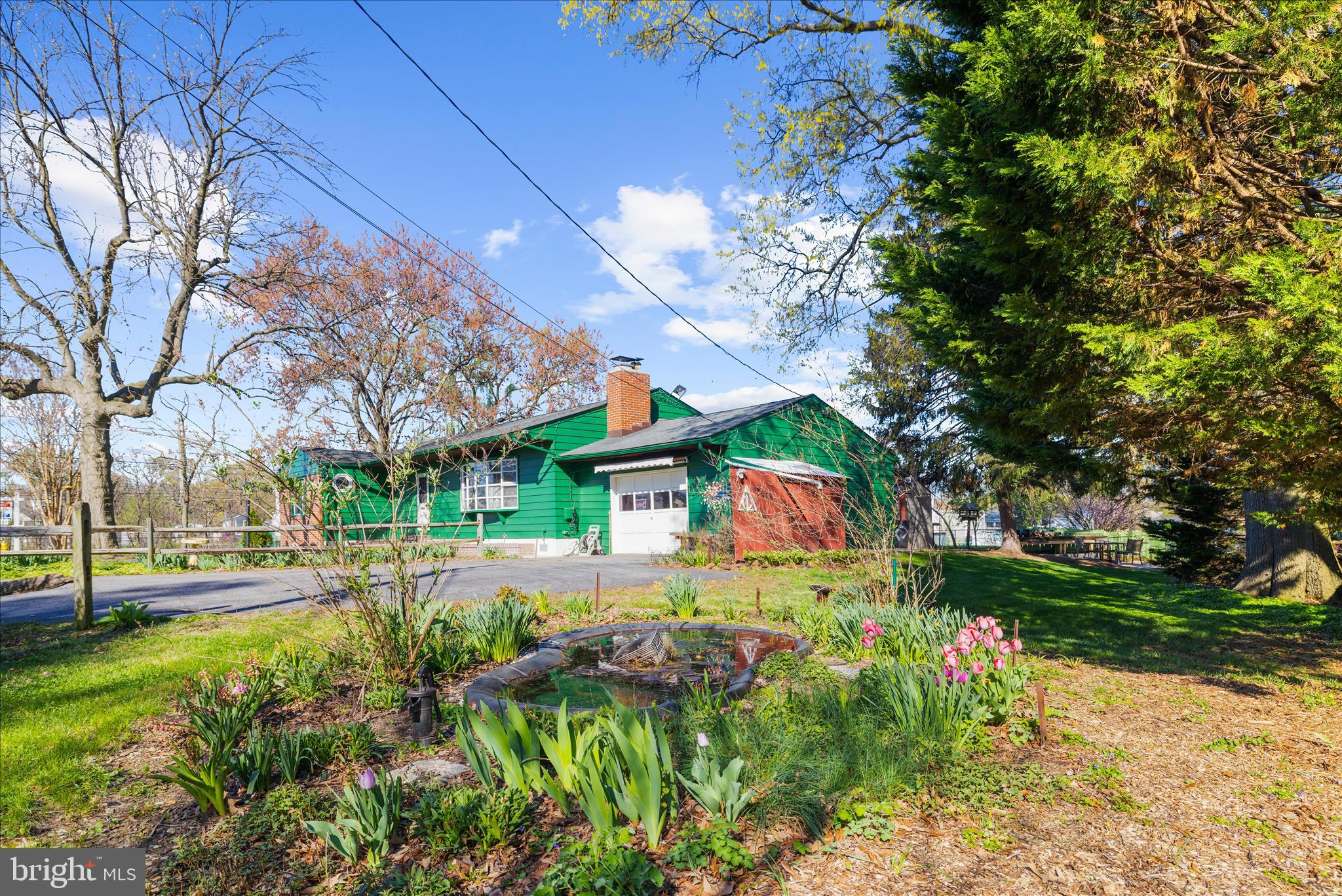 GARLAND - Residential
