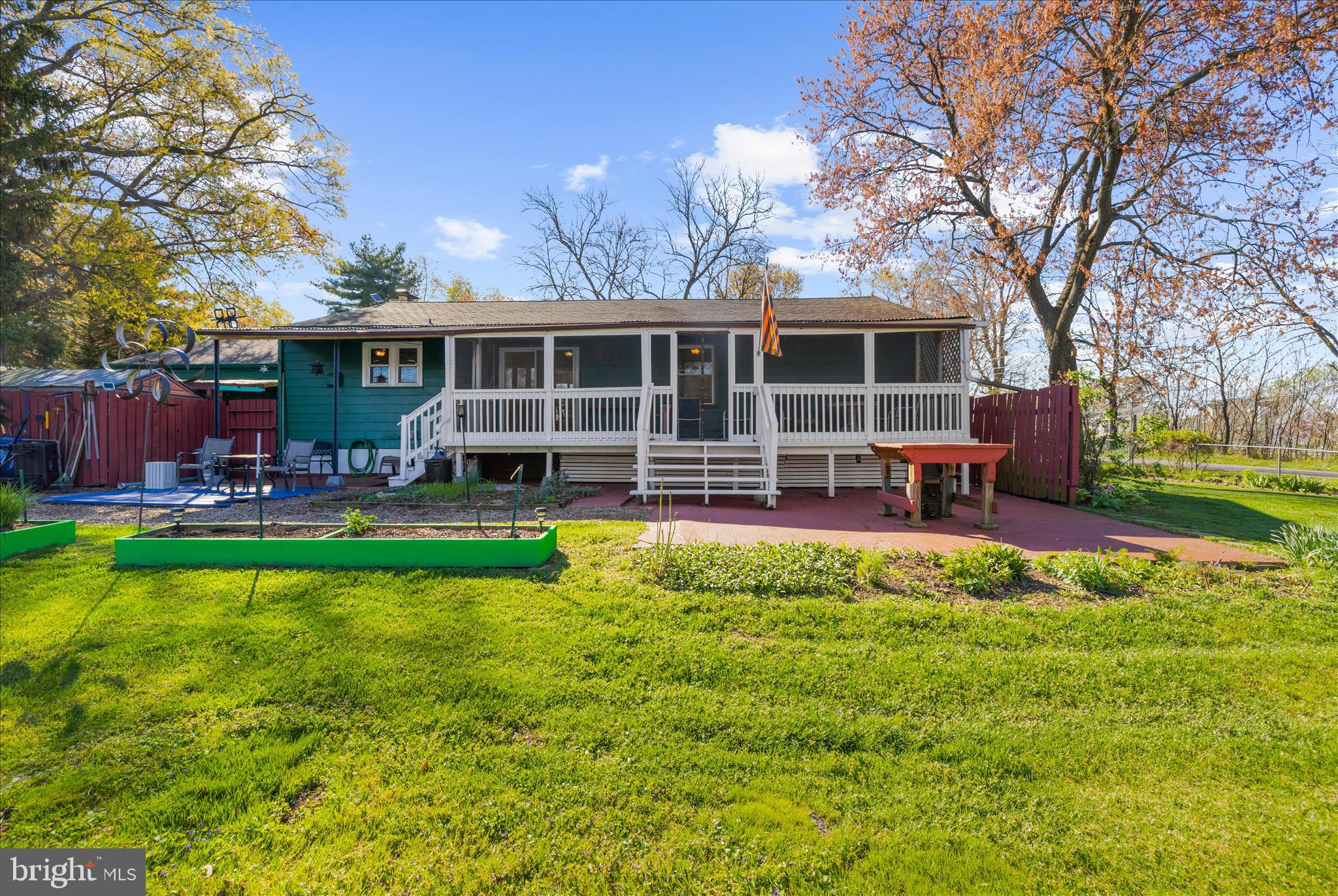 GARLAND - Residential