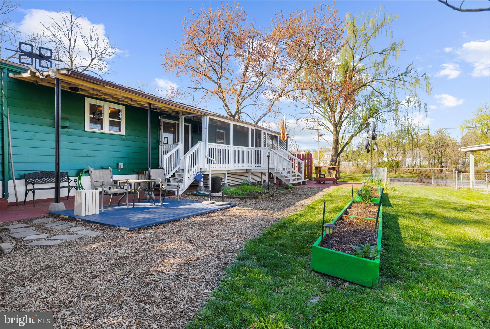 GARLAND - Residential