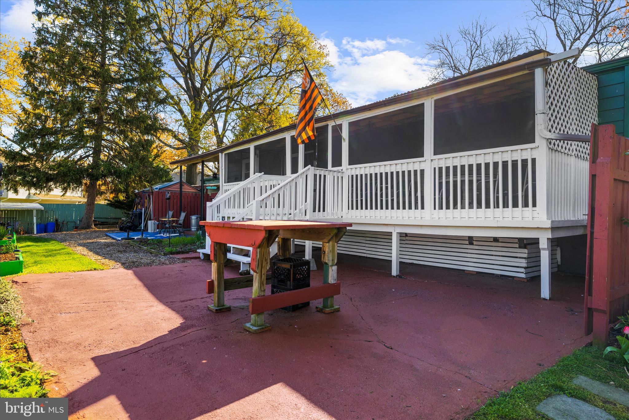 GARLAND - Residential