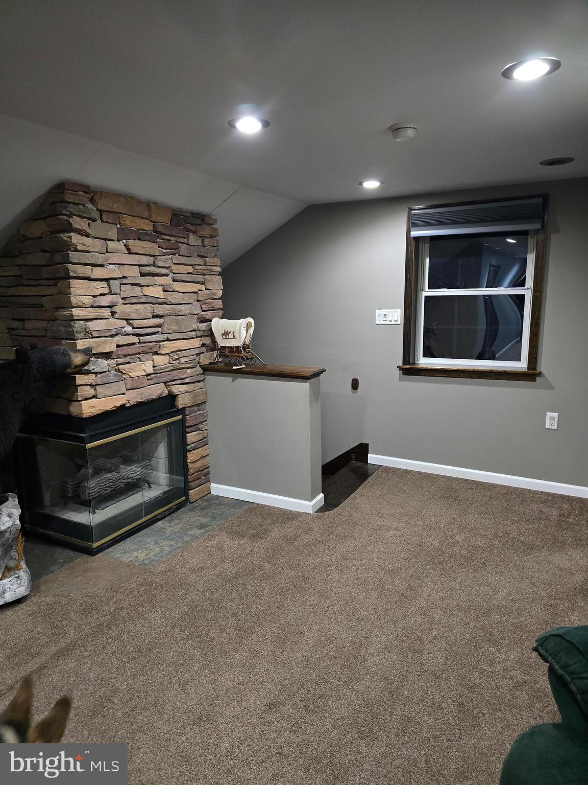 PIGEON HILLS - Residential