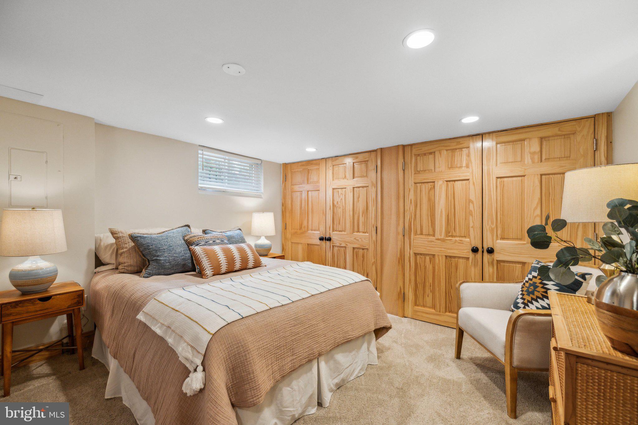 ASHTON HEIGHTS - Residential