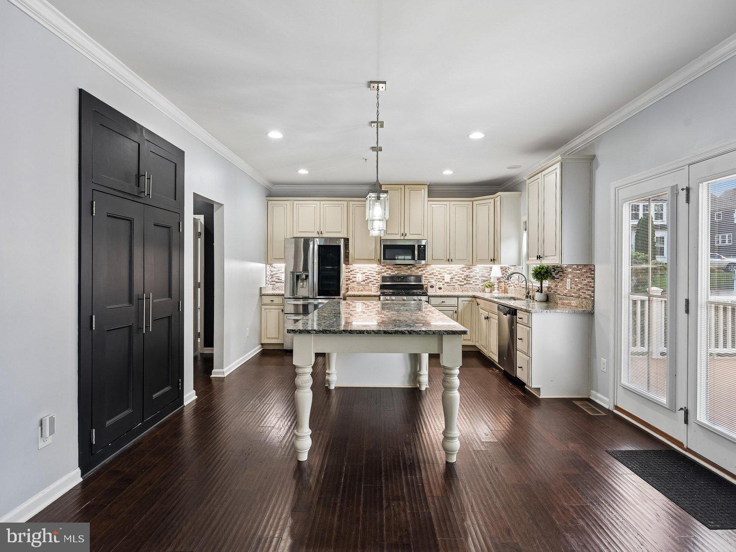 POTOMAC SHORES - Residential