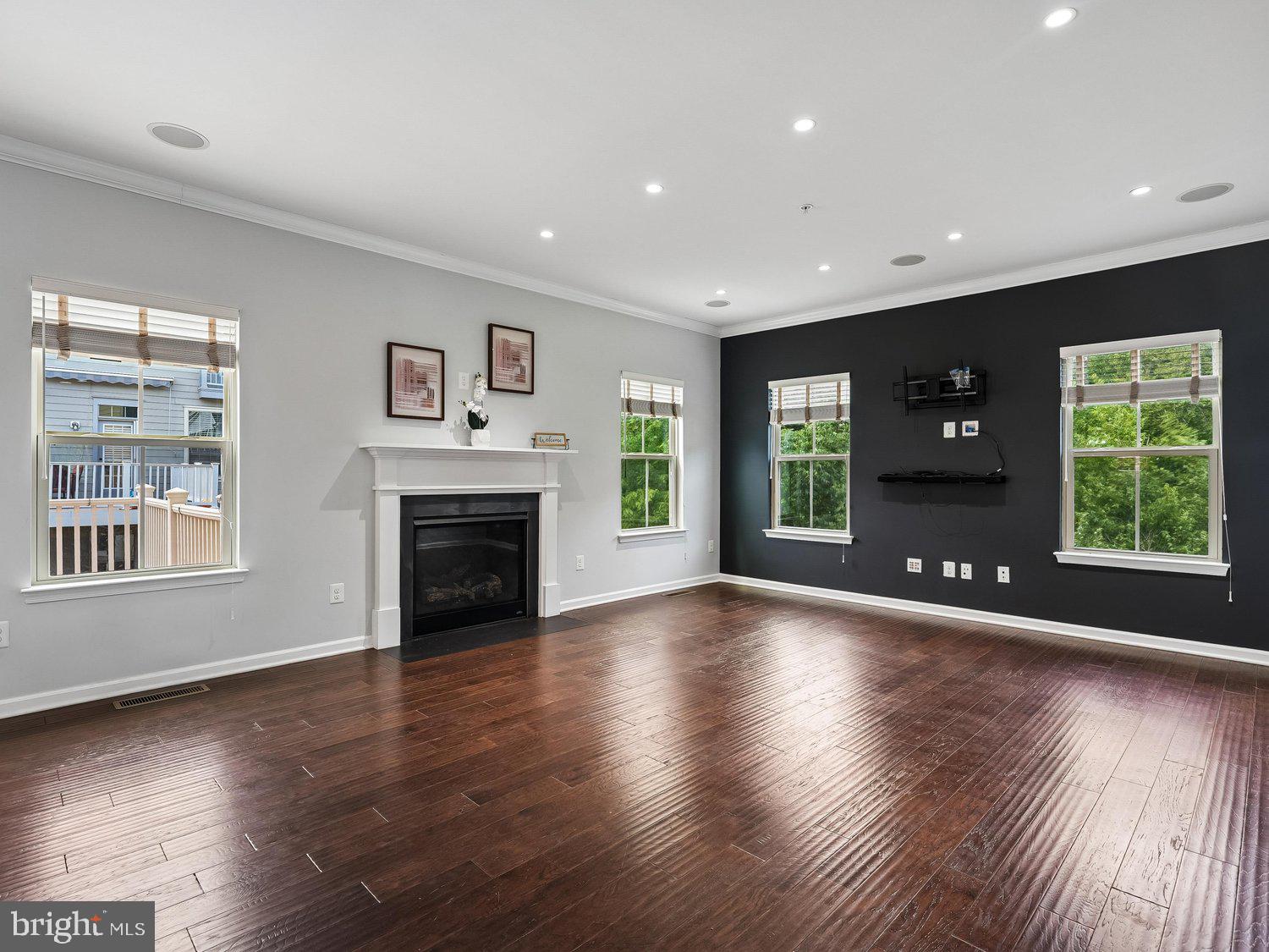 POTOMAC SHORES - Residential