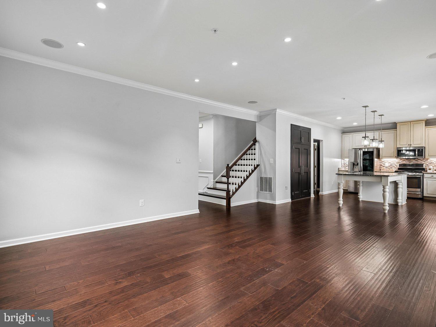 POTOMAC SHORES - Residential