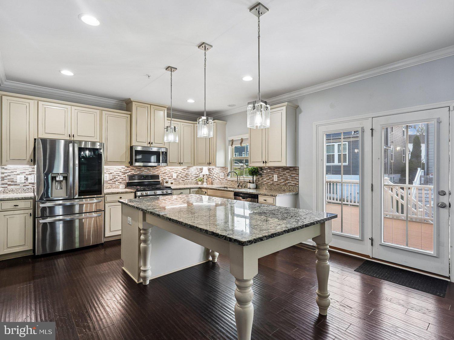 POTOMAC SHORES - Residential