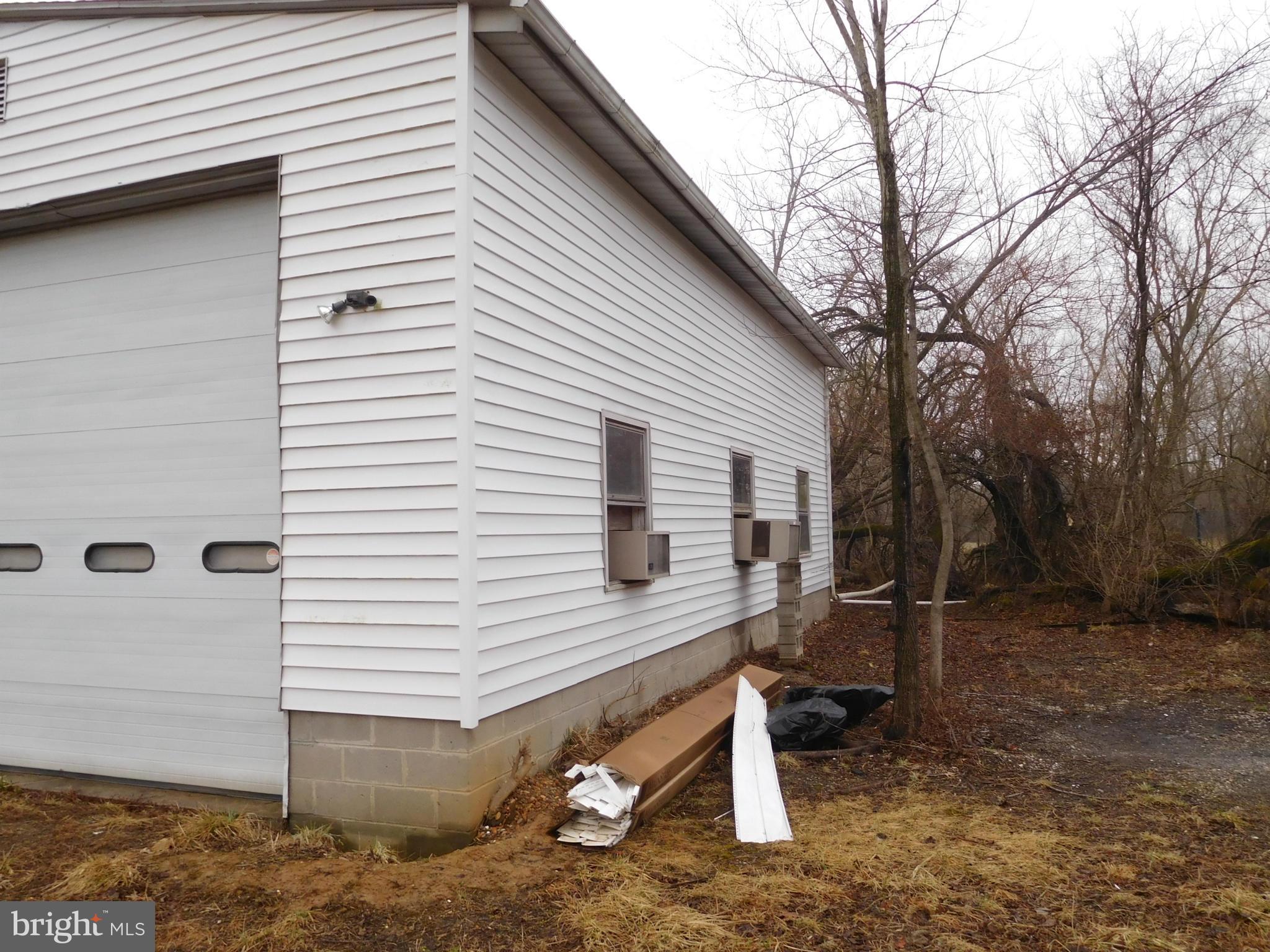 WHITE MARSH - Commercial Lease