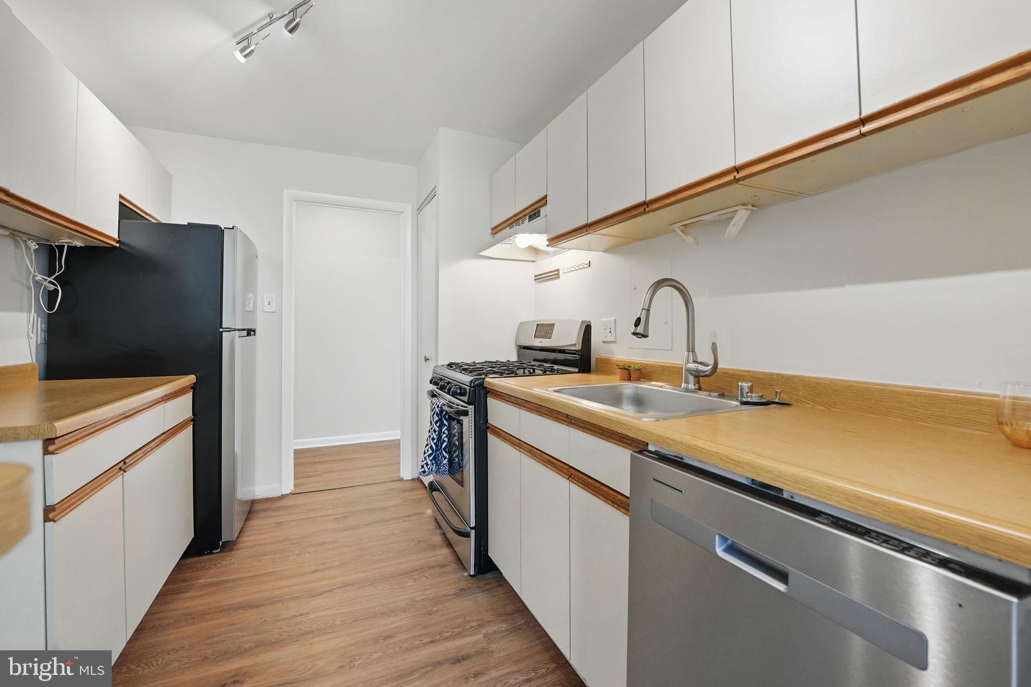 DOVER PARK - Residential