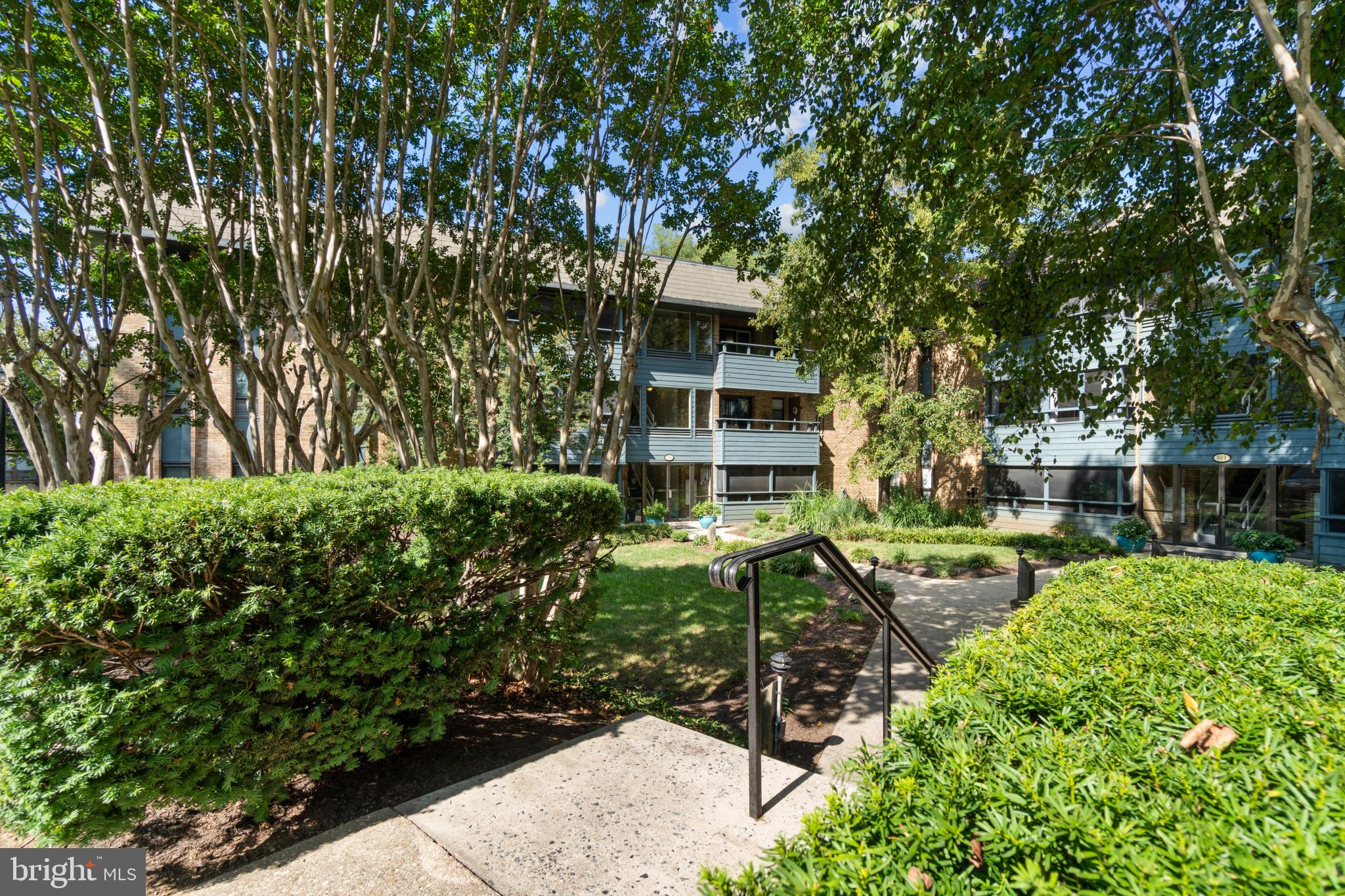 MARINERS COVE - Residential