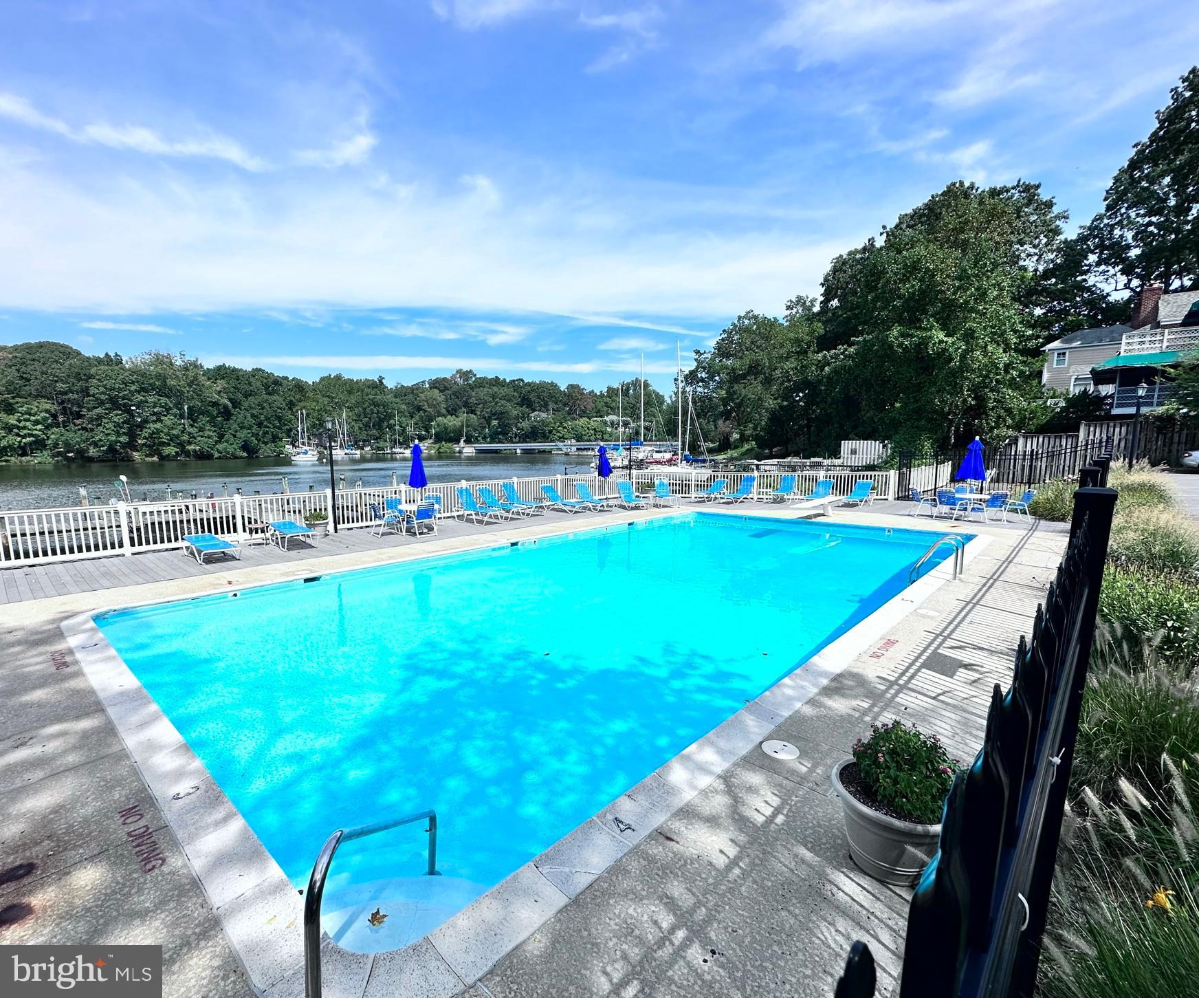 This one bedroom, one bath condo provides a LIVE LIKE YOU ARE ON VACATION lifestyle in West Annapolis.  Maintenance free and easy living in a small private community with a fabulous location on Weems Creek.  Mariners Cove offers a waterfront community pool, dock, boat slips, paddle board/kayak rack, boat ramp and mooring. Walk, bike or boat to historic downtown Annapolis.  Convenient location across from Navy Stadium and easy access to Rte  50.