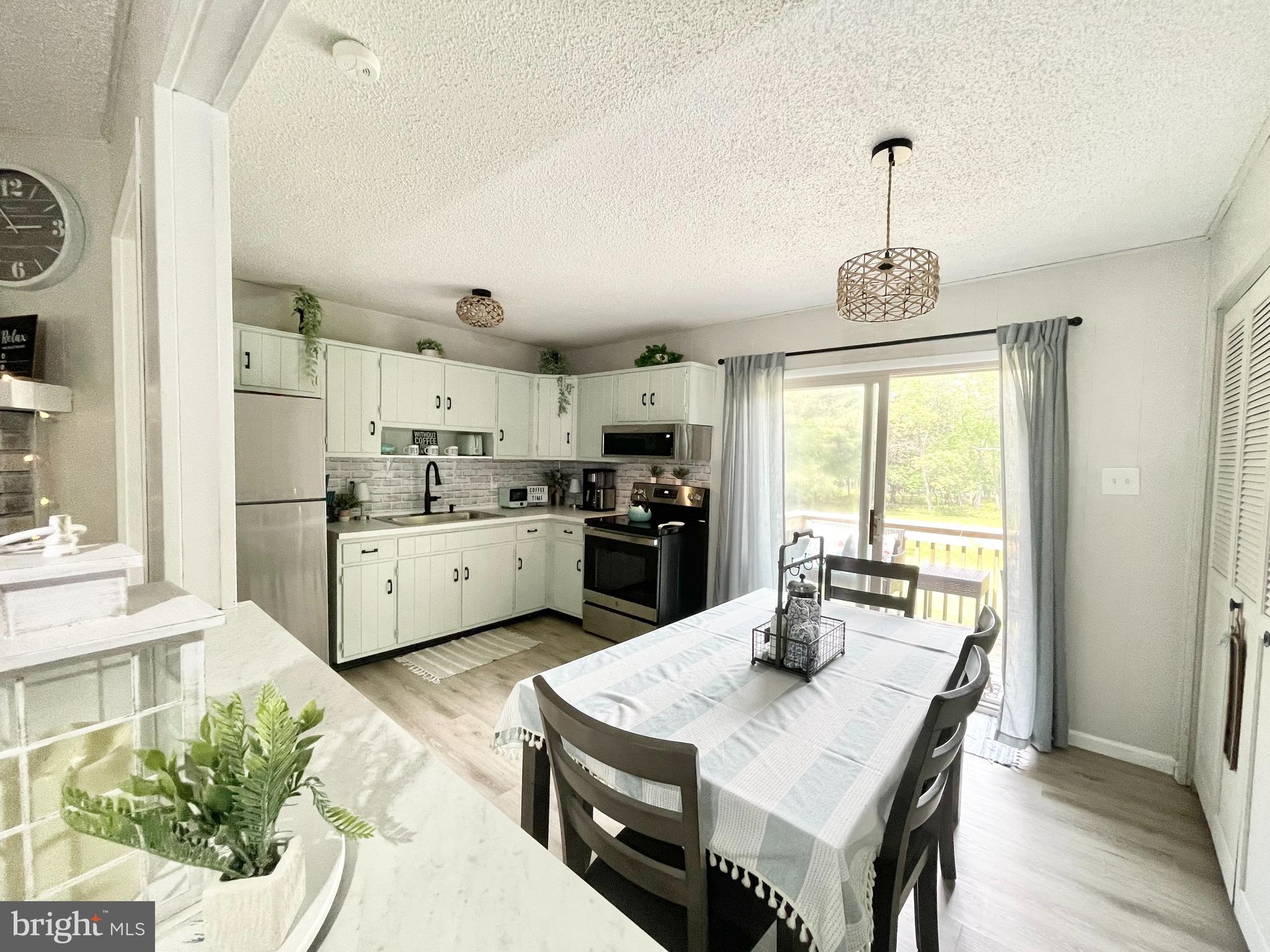 TOWAMENSING TRAILS - Residential