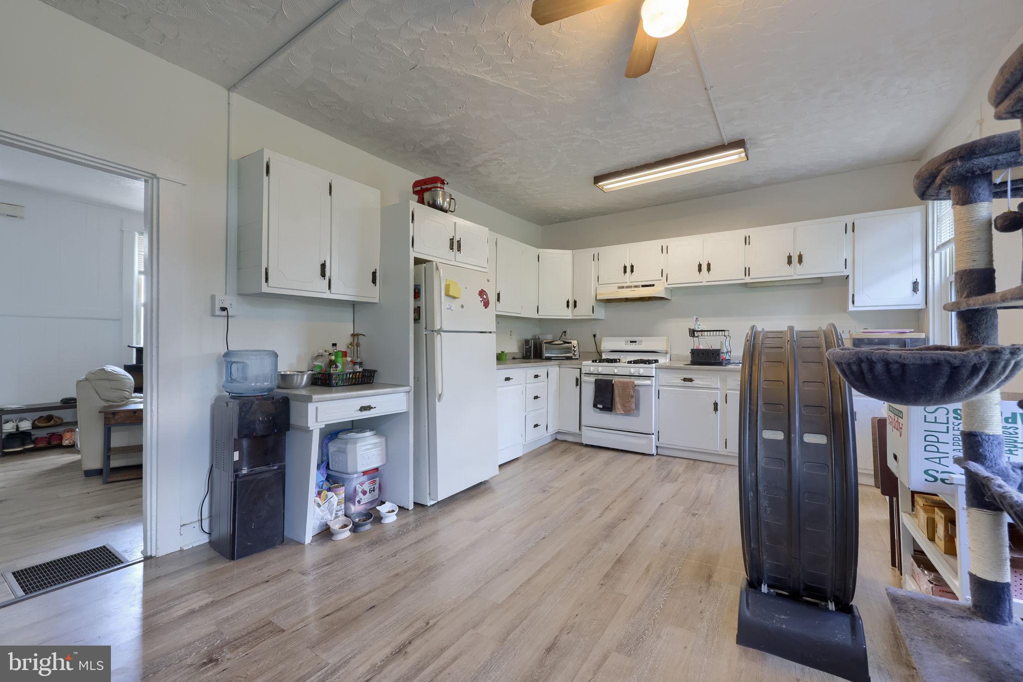 7TH WARD - Residential