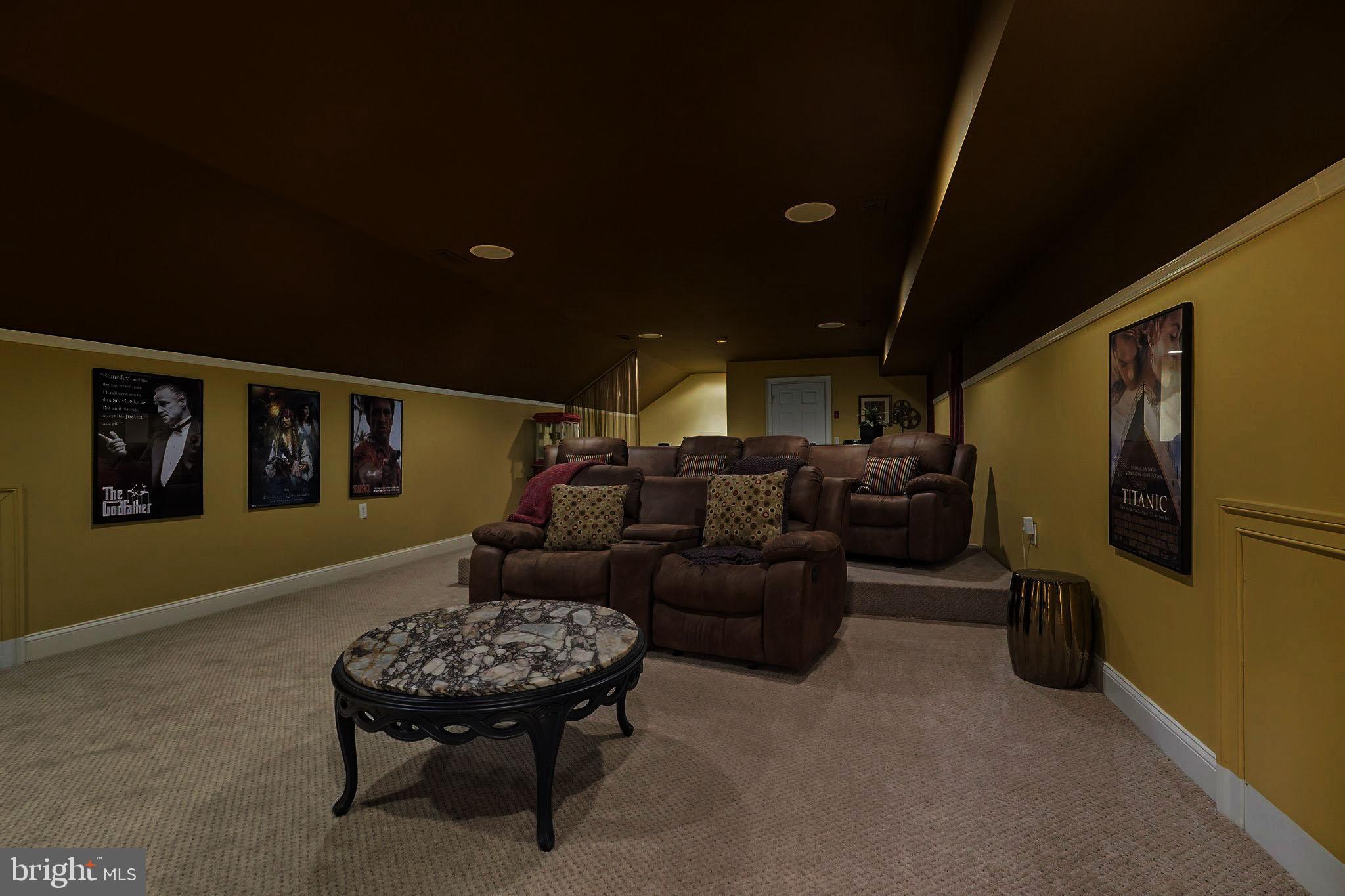 DELANCEY COURT - Residential