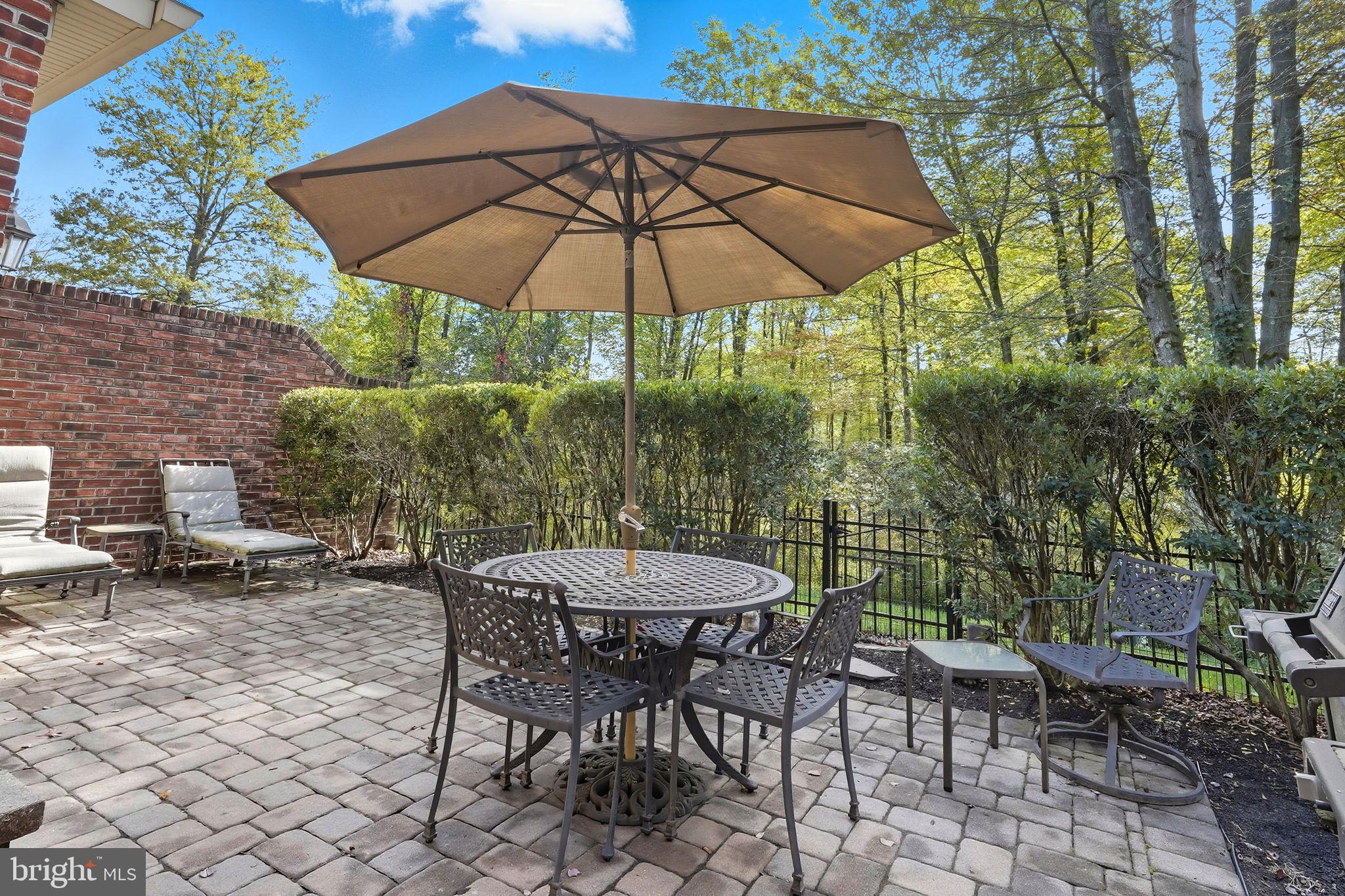 DELANCEY COURT - Residential