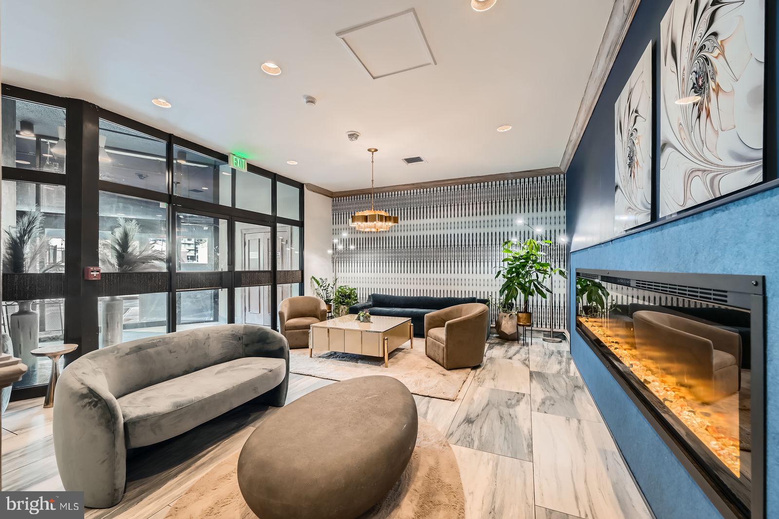 RIDGELY TOWSON CENTER - Residential