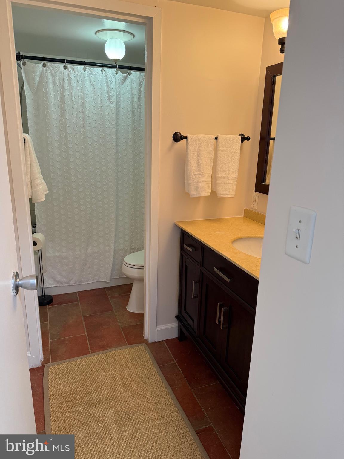 RIDGELY TOWSON CENTER - Residential