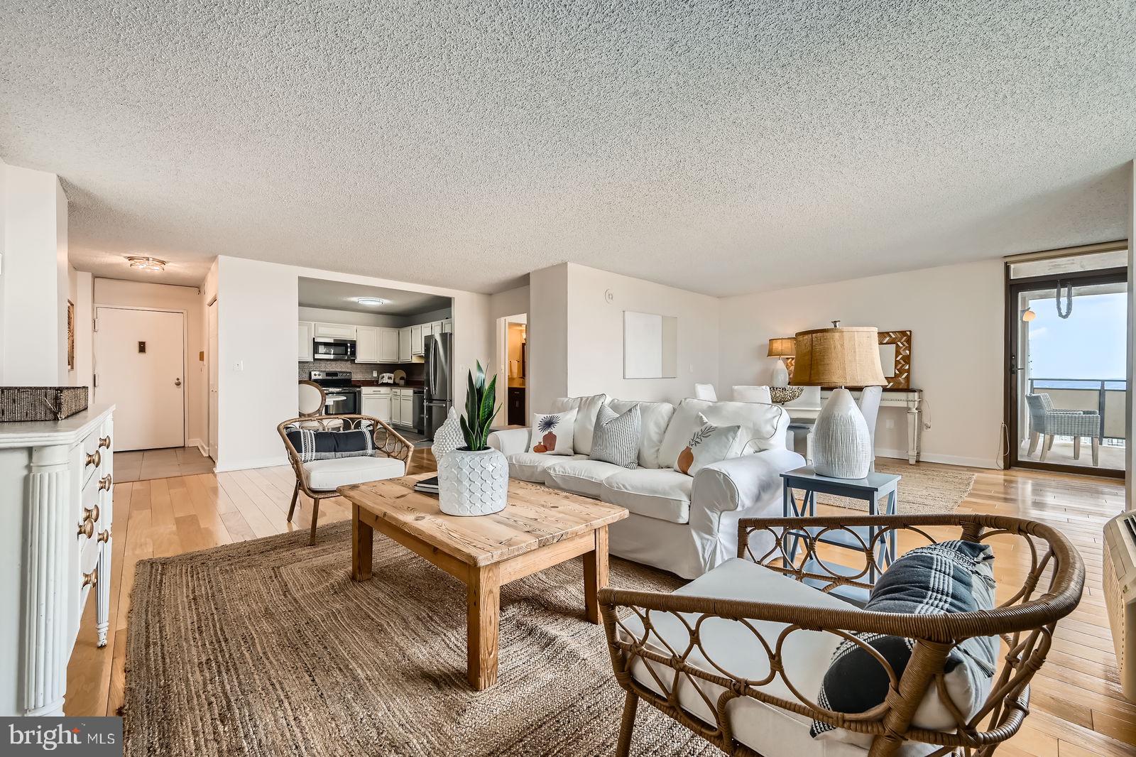 RIDGELY TOWSON CENTER - Residential