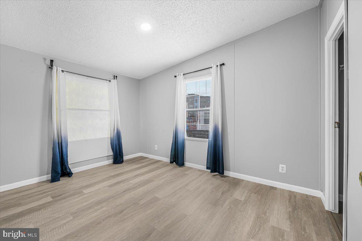 MIDWAY MOBILE VILLAGE - Residential
