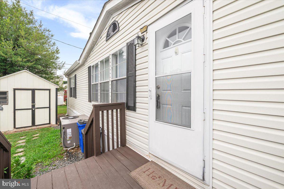 MIDWAY MOBILE VILLAGE - Residential