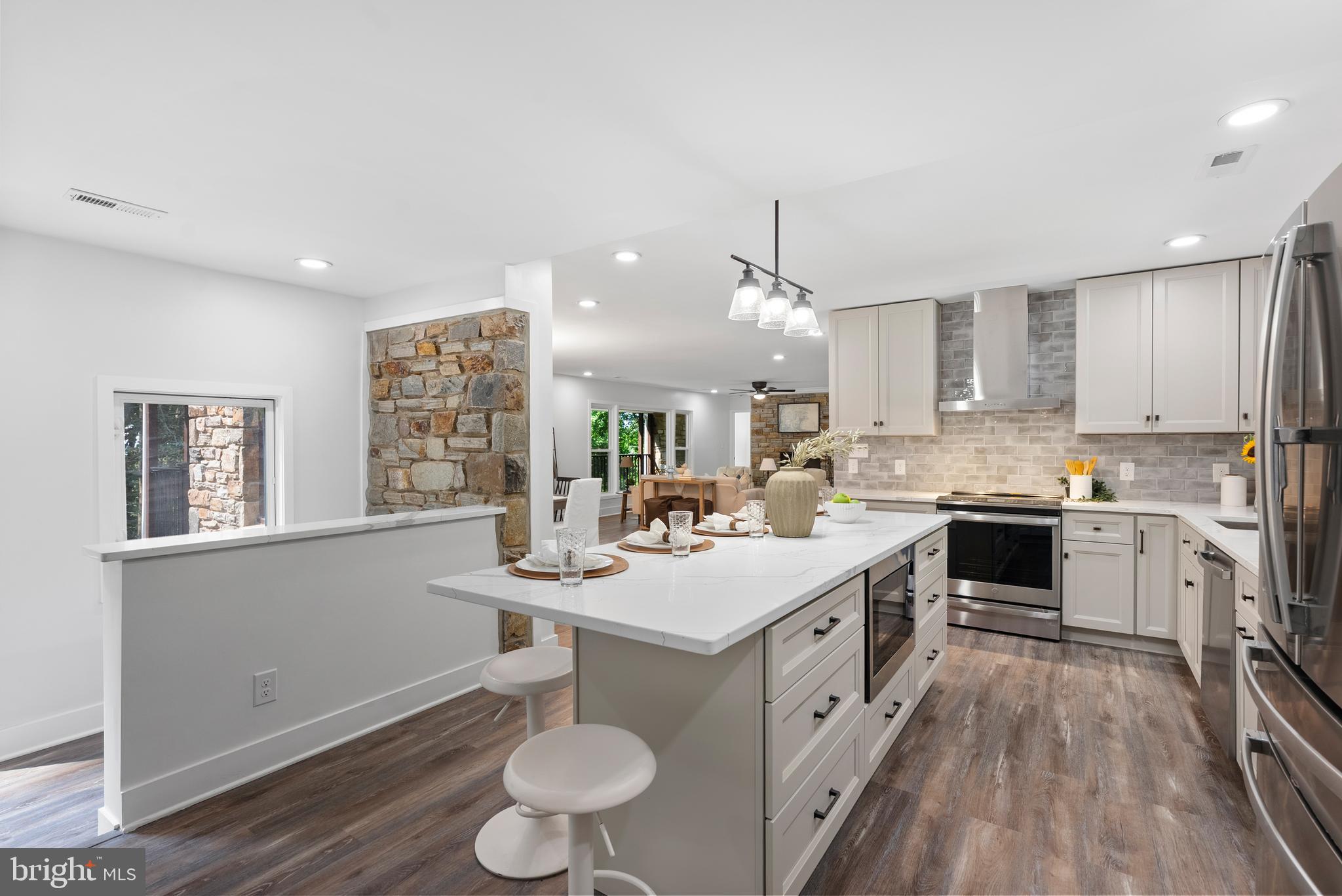 CAMBRIA - Residential