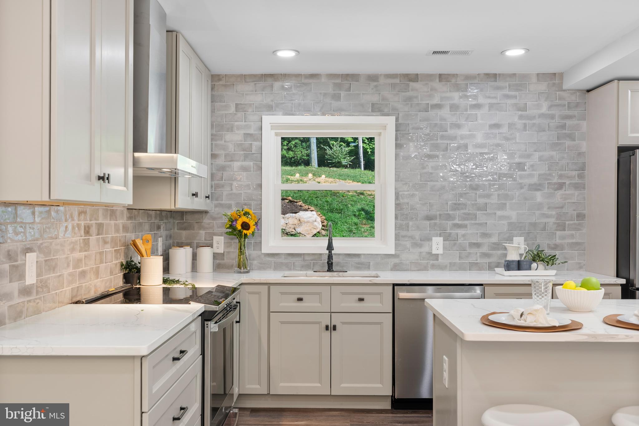CAMBRIA - Residential