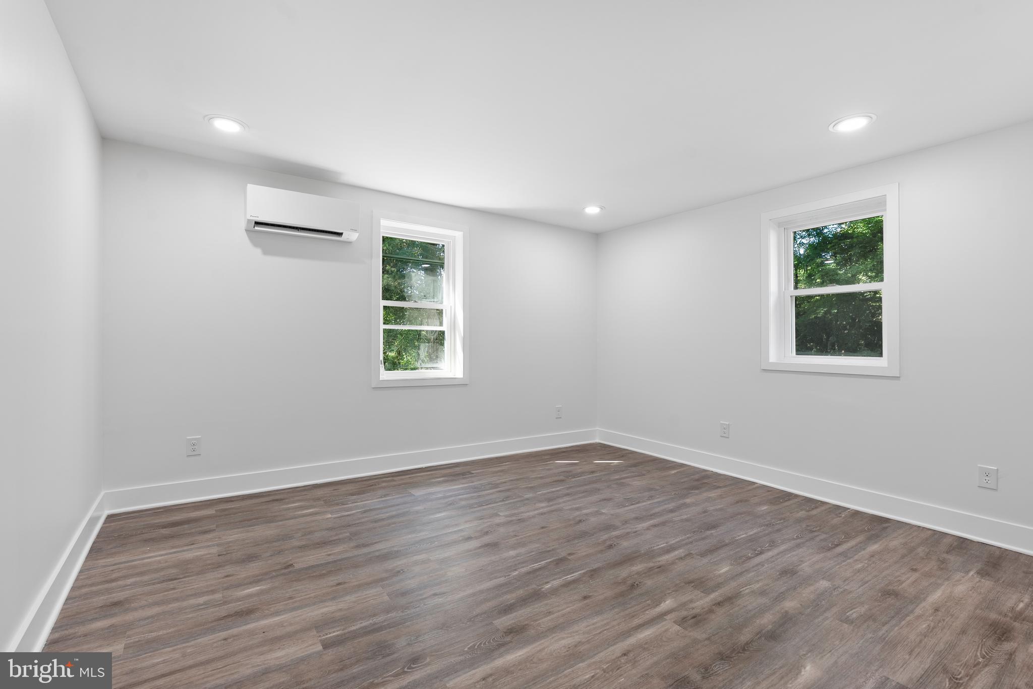 CAMBRIA - Residential