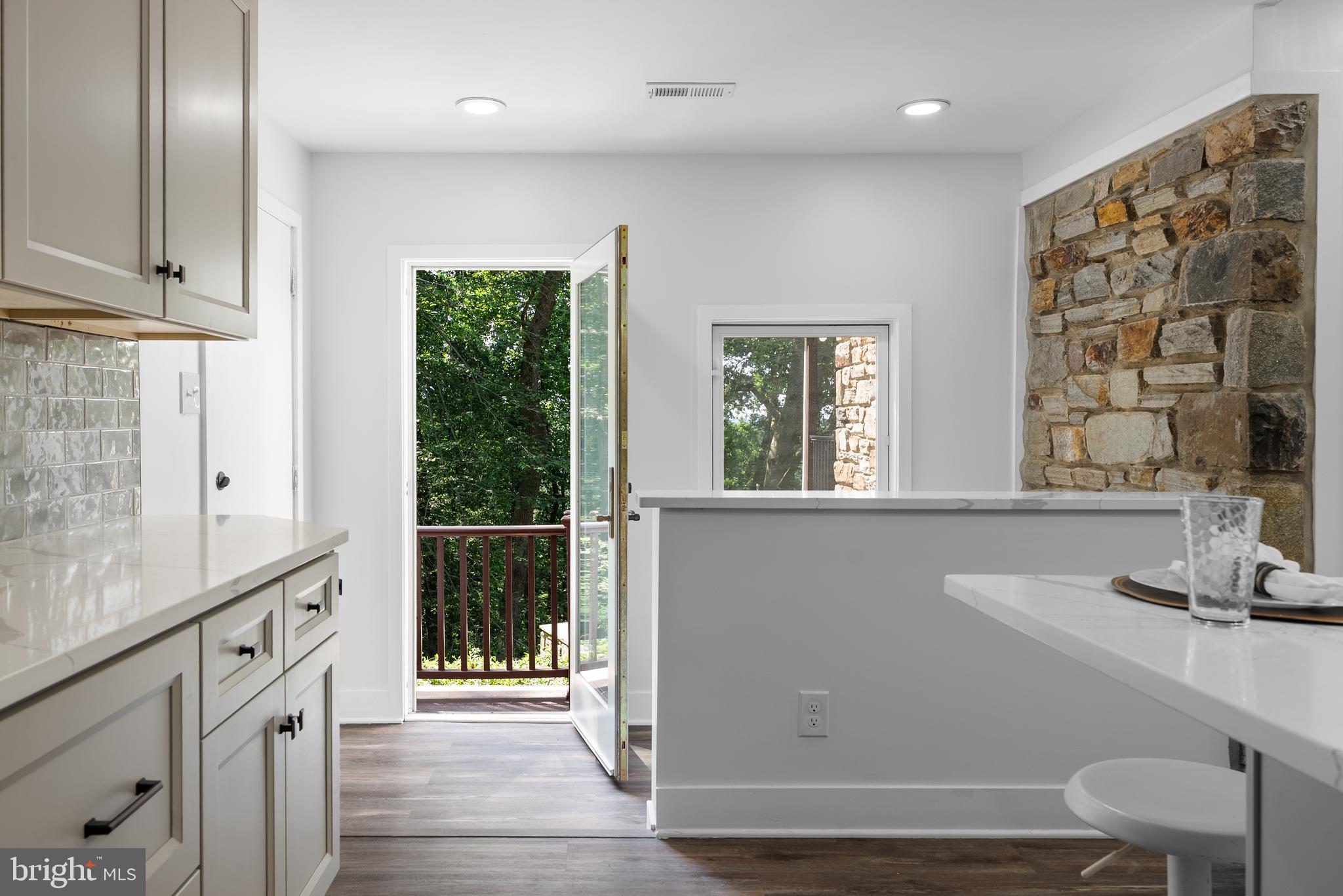 CAMBRIA - Residential