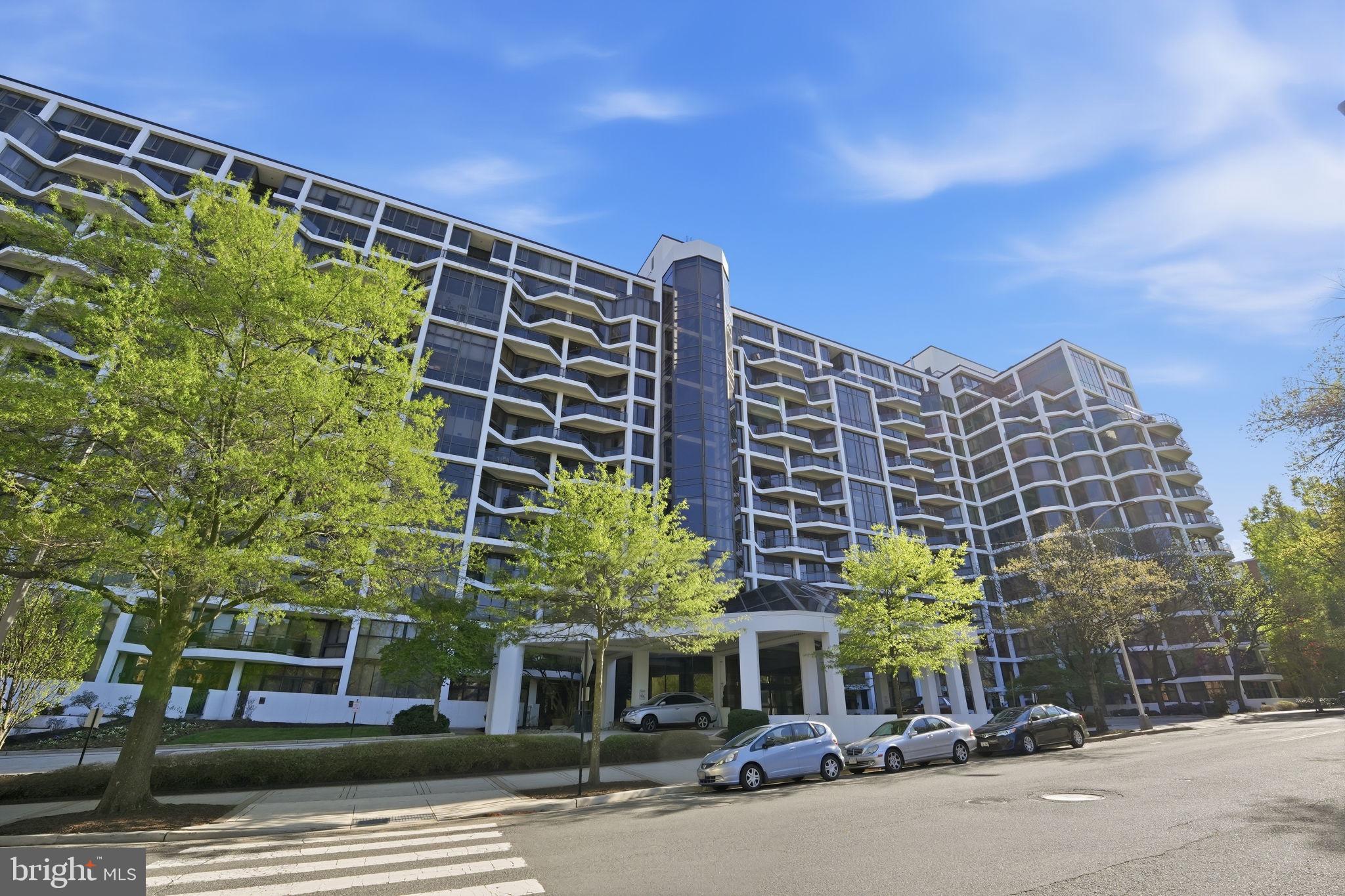 Prime Rosslyn Location in The Atrium!  
Updated 1-bedroom condo in the sought-after Atrium building, this bright home features a new HVAC system, light fixtures, water heater and smart thermostat (all installed in 2021), washer & dryer, new oven/range, an updated bathroom and a large private balcony. This unit also comes with a reserved garage parking space and extra storage. The Atrium offers various amenities, including a 24-hour concierge, a large outdoor pool, tennis & pickleball court, on-site dry cleaner, outdoor grills, fitness center, sauna, spa, dog-park area, & recurring community activities. Fios Internet/cable and water are included in the monthly condo fee. Located just blocks from the Rosslyn Metro and a short distance to the Key Bridge and Georgetown, this home provides easy access to shopping, dining and everything the metro area has to offer. Experience the best of city living in this great community!