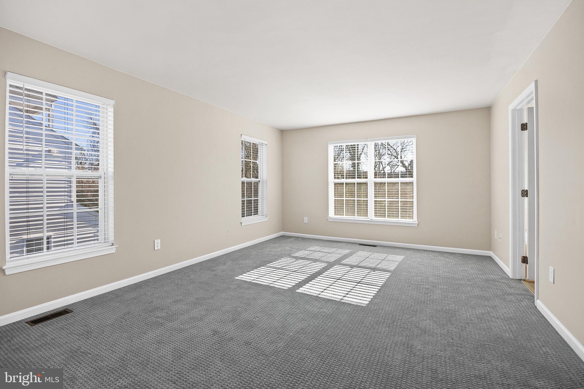 EAST FALLS - Residential
