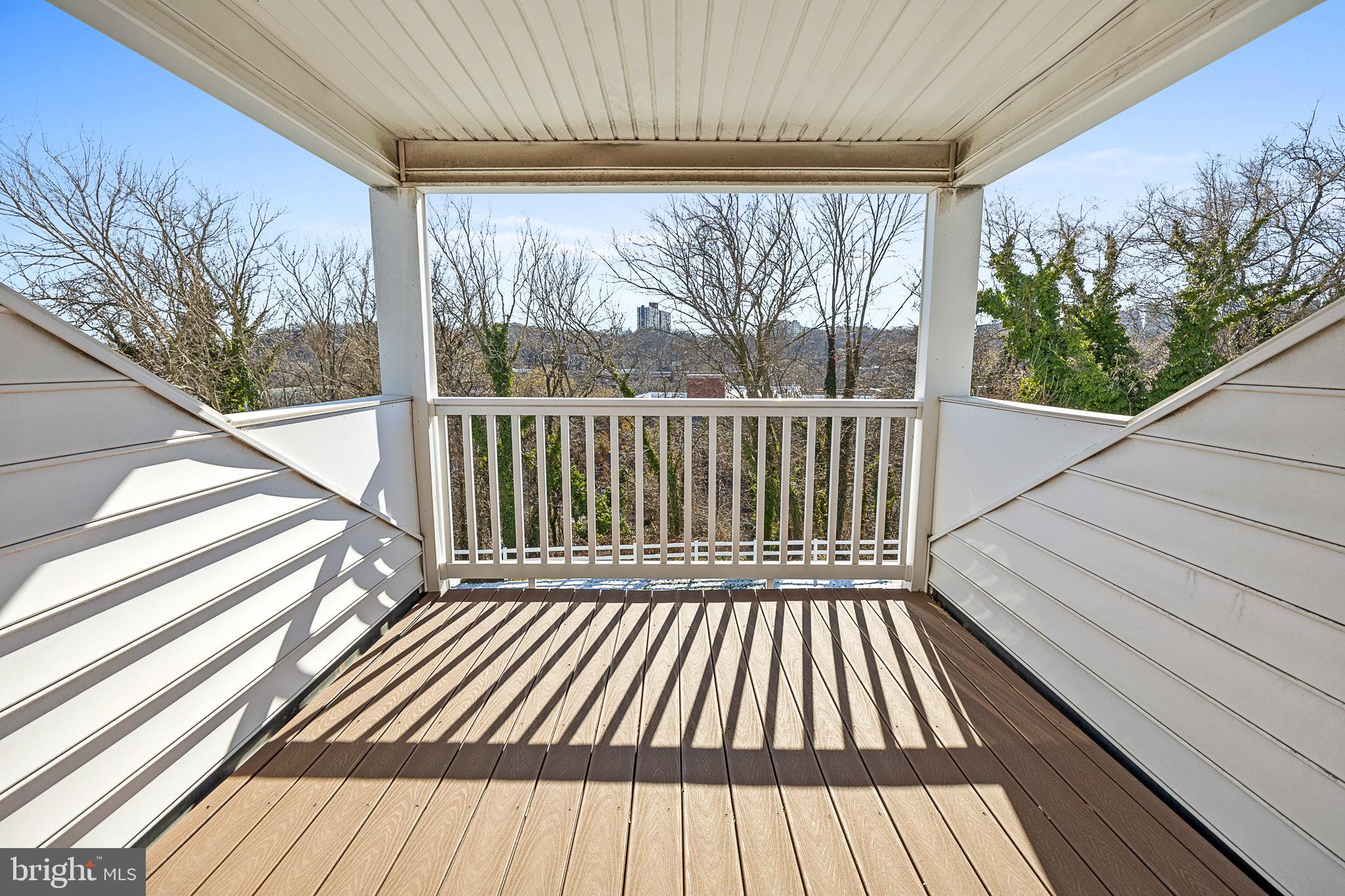 EAST FALLS - Residential