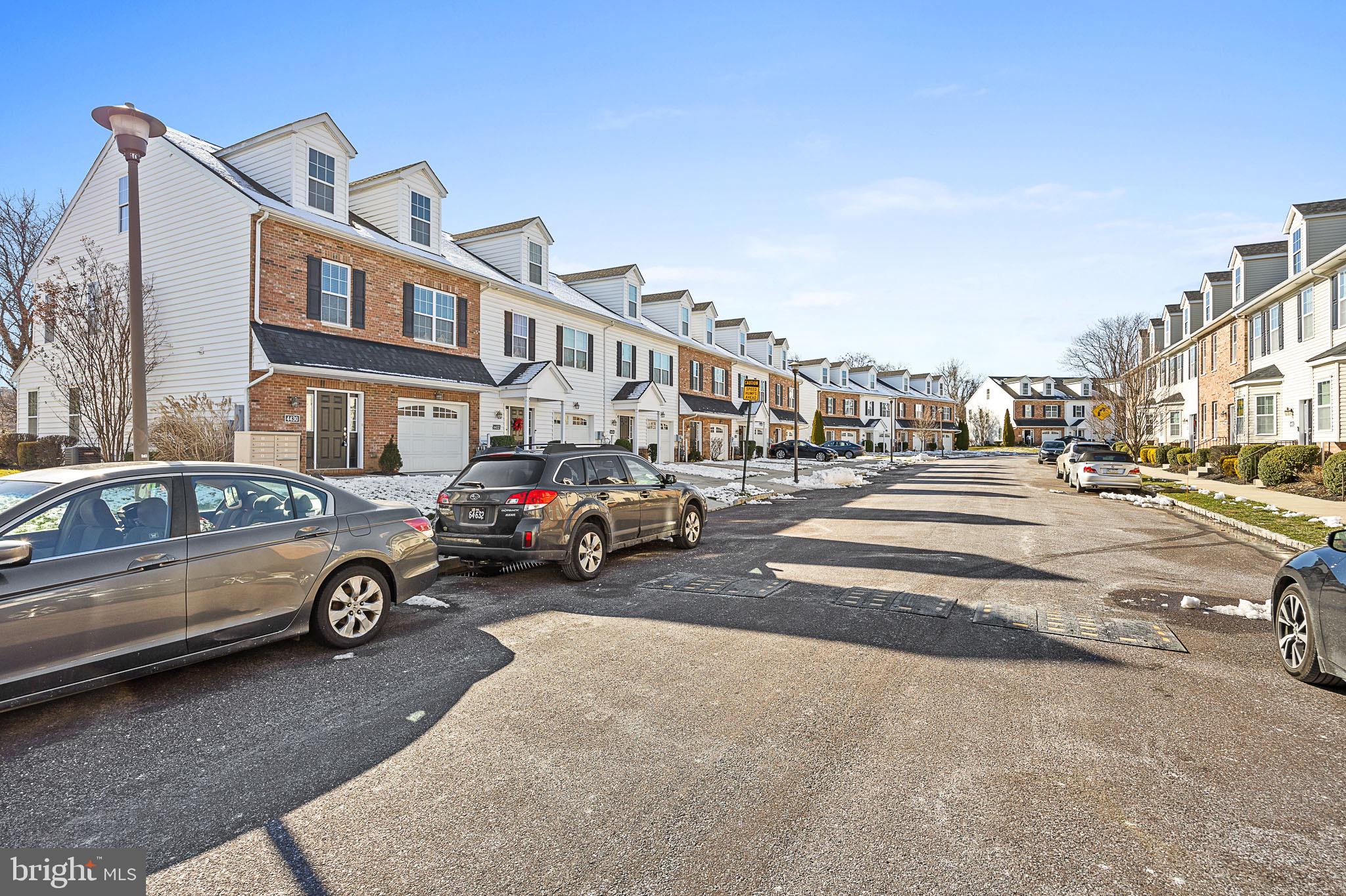 EAST FALLS - Residential