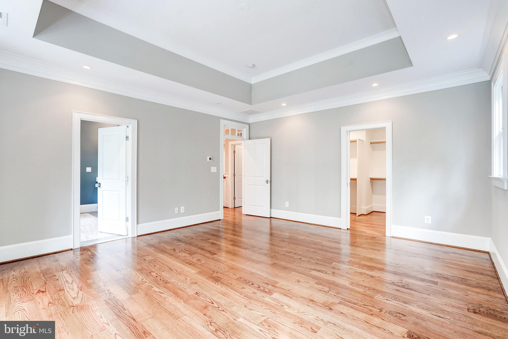 LEE HEIGHTS - Residential