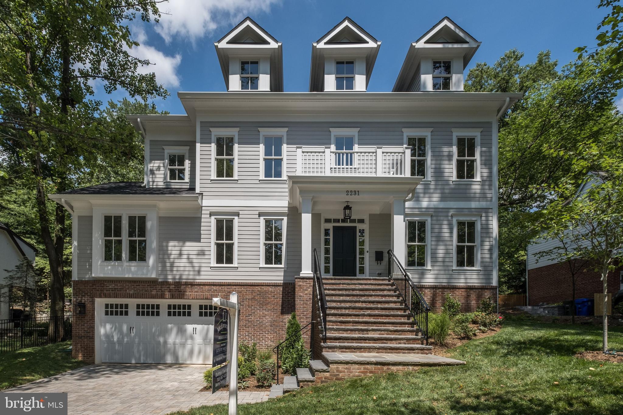 LEE HEIGHTS - Residential