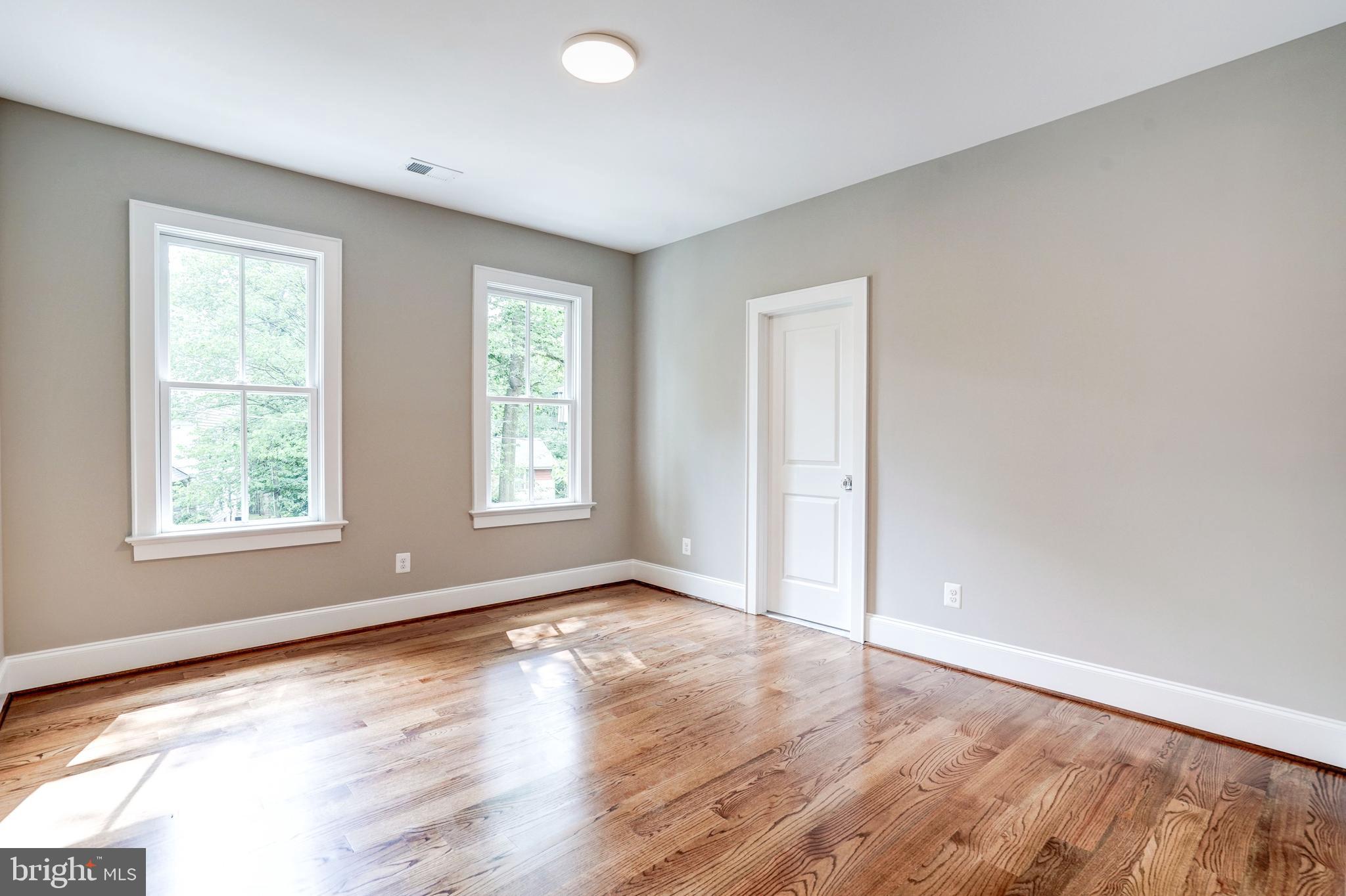 LEE HEIGHTS - Residential