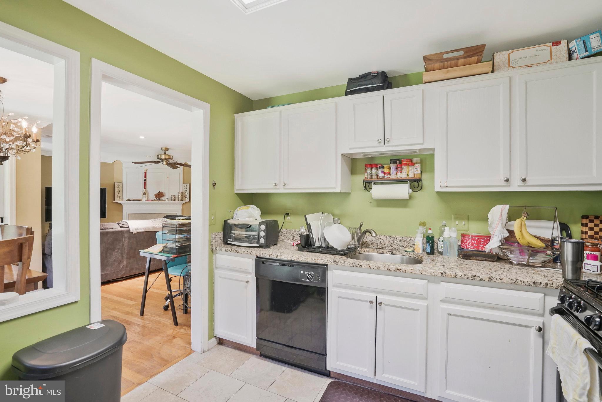 GUNSTON CORNER - Residential Lease