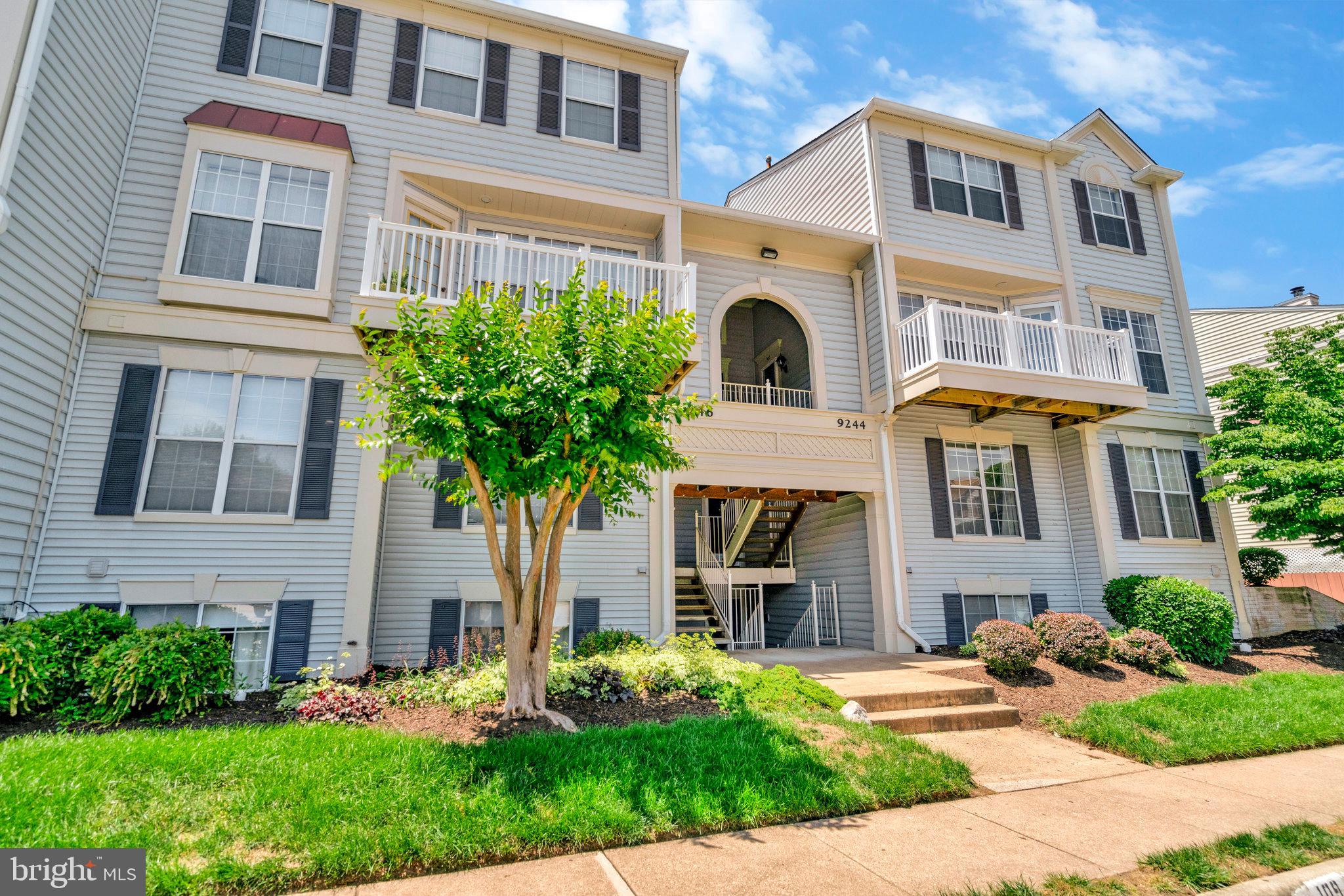 Light filled condo in Gunston Corner. 2 bedrooms and 2 full bathrooms. Granite Countertops, hardwood floors throughout & recessed lighting. Washer/Dryer included. The family room opens to the rear grass common area. Minutes to Amazon Fresh, Fort Belvoir, Restaurants & More! Community pool access. Parking included.