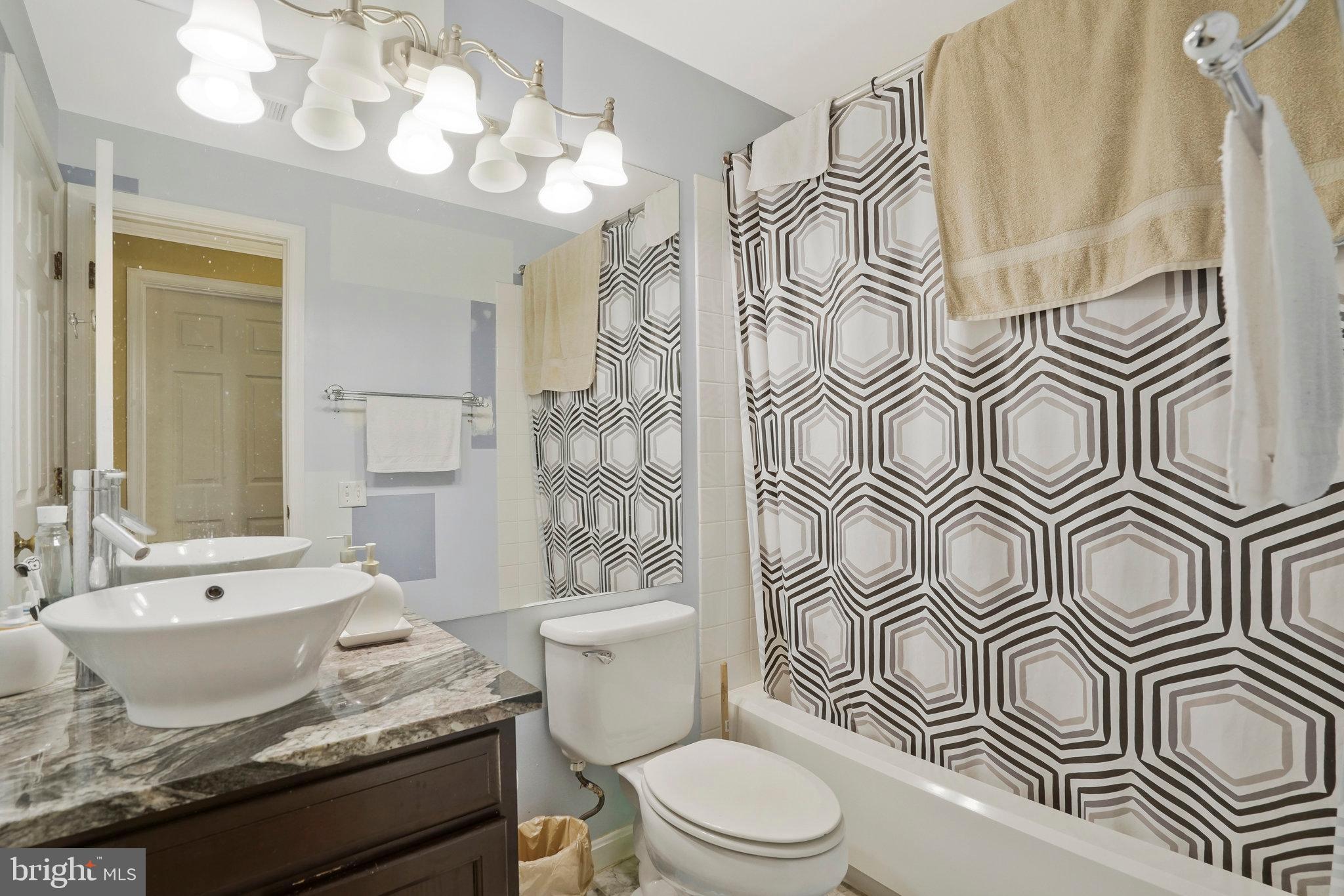 GUNSTON CORNER - Residential Lease