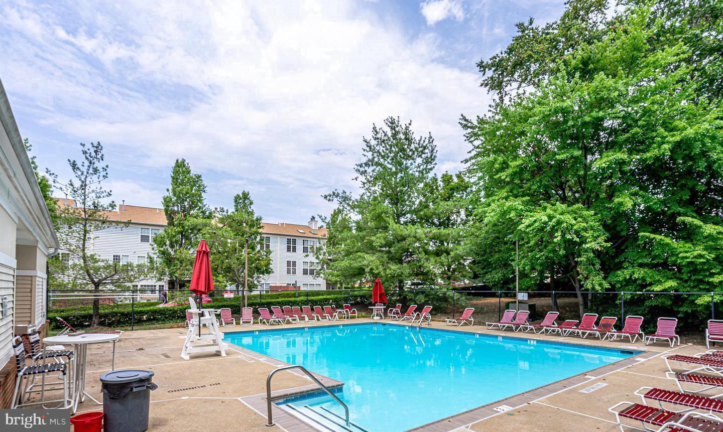 GUNSTON CORNER - Residential Lease