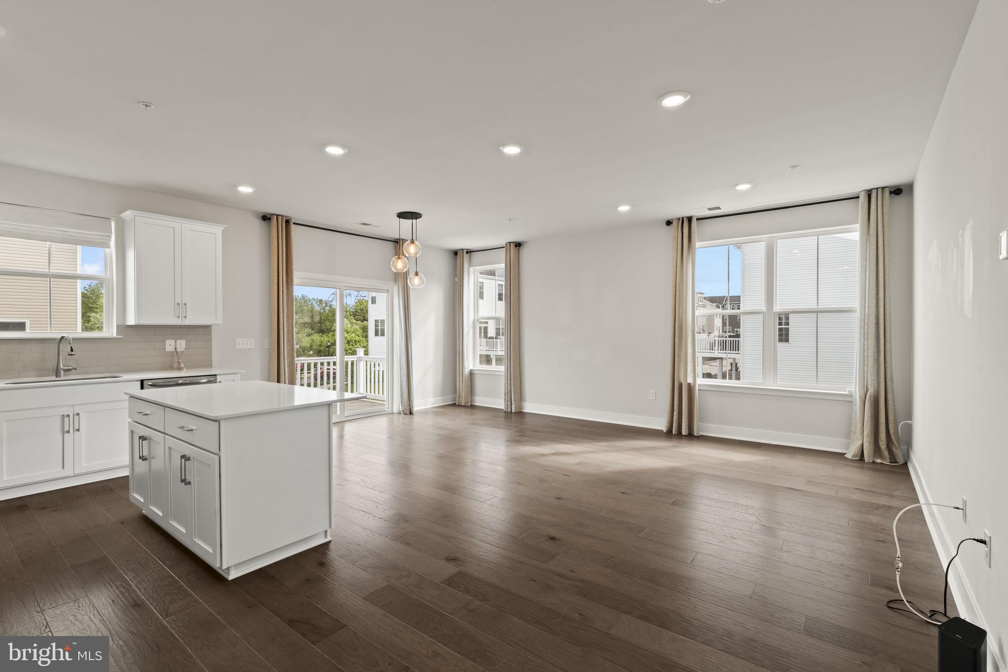 STEELPOINTE - Residential