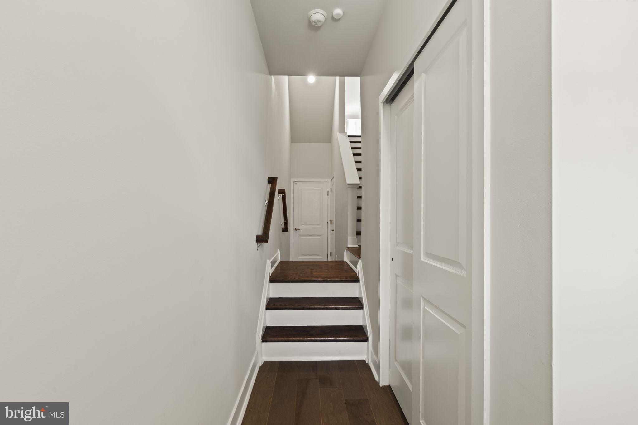 STEELPOINTE - Residential