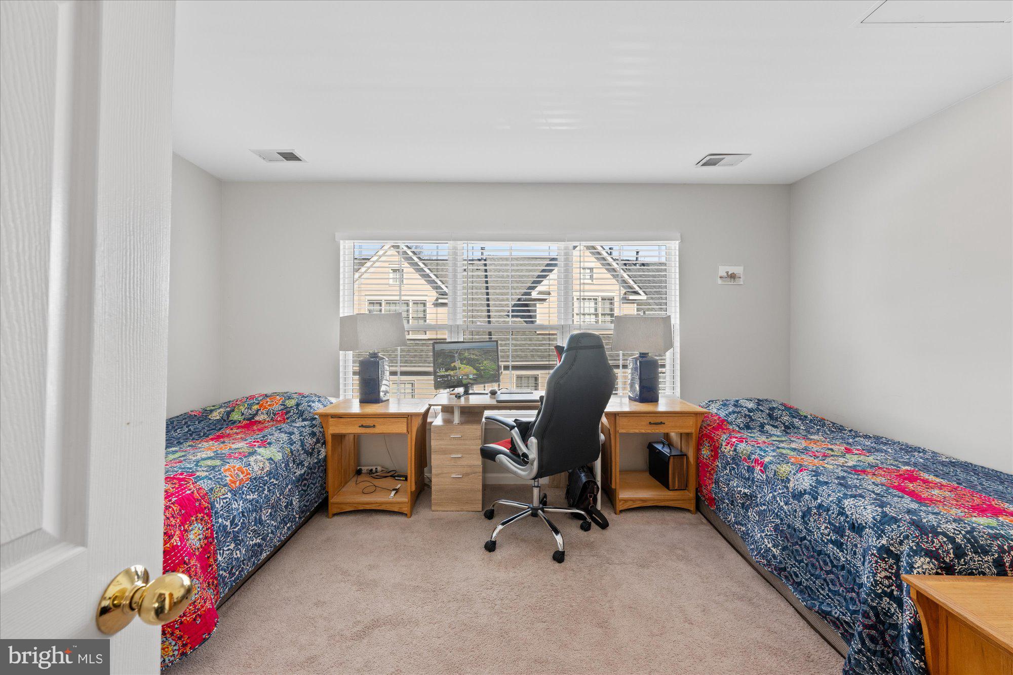 CAMERON STATION - Residential