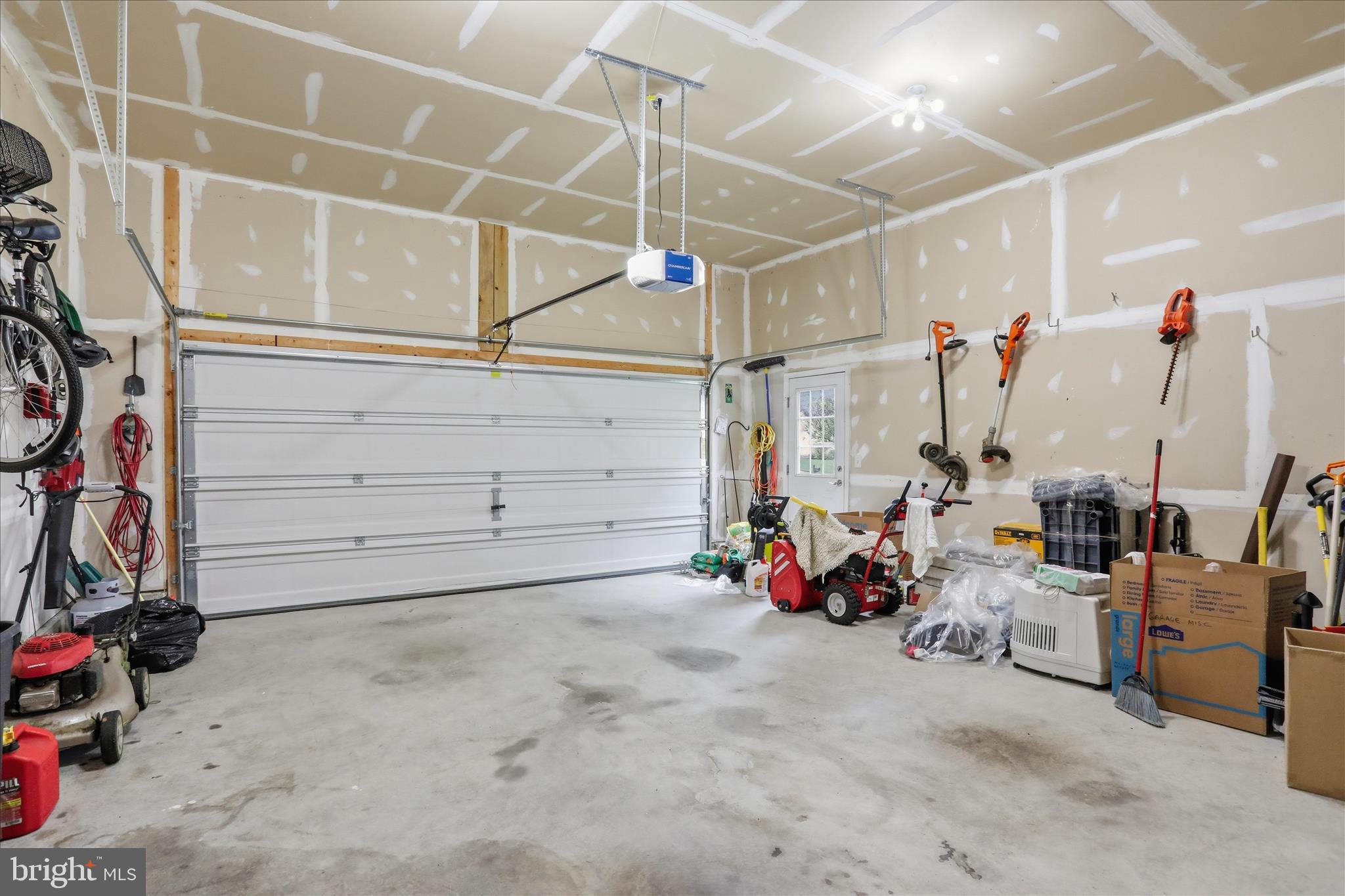 CANTER ESTATES - Residential