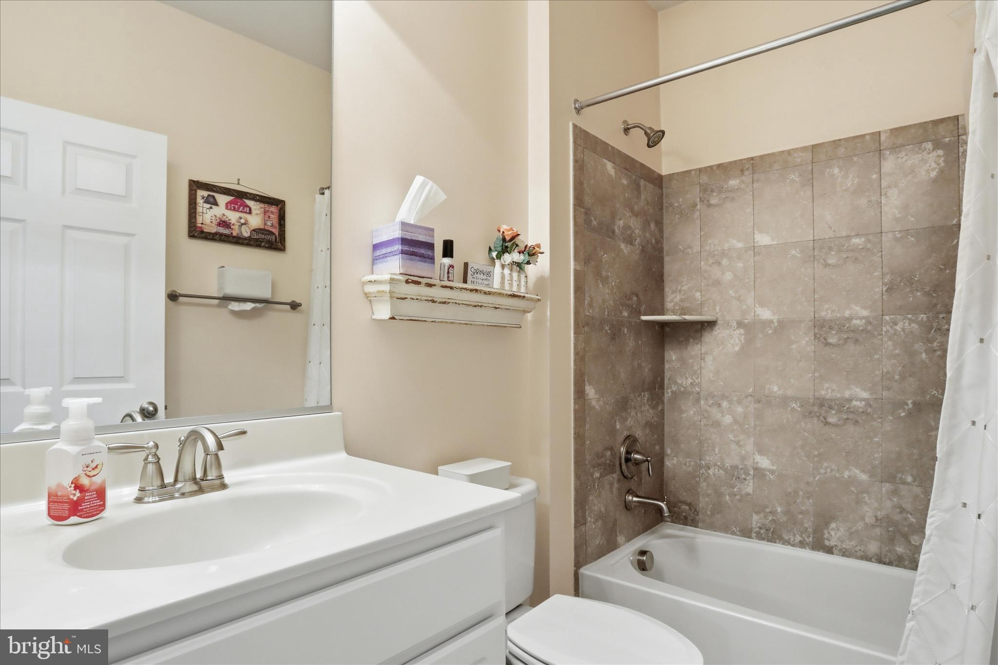 CANTER ESTATES - Residential