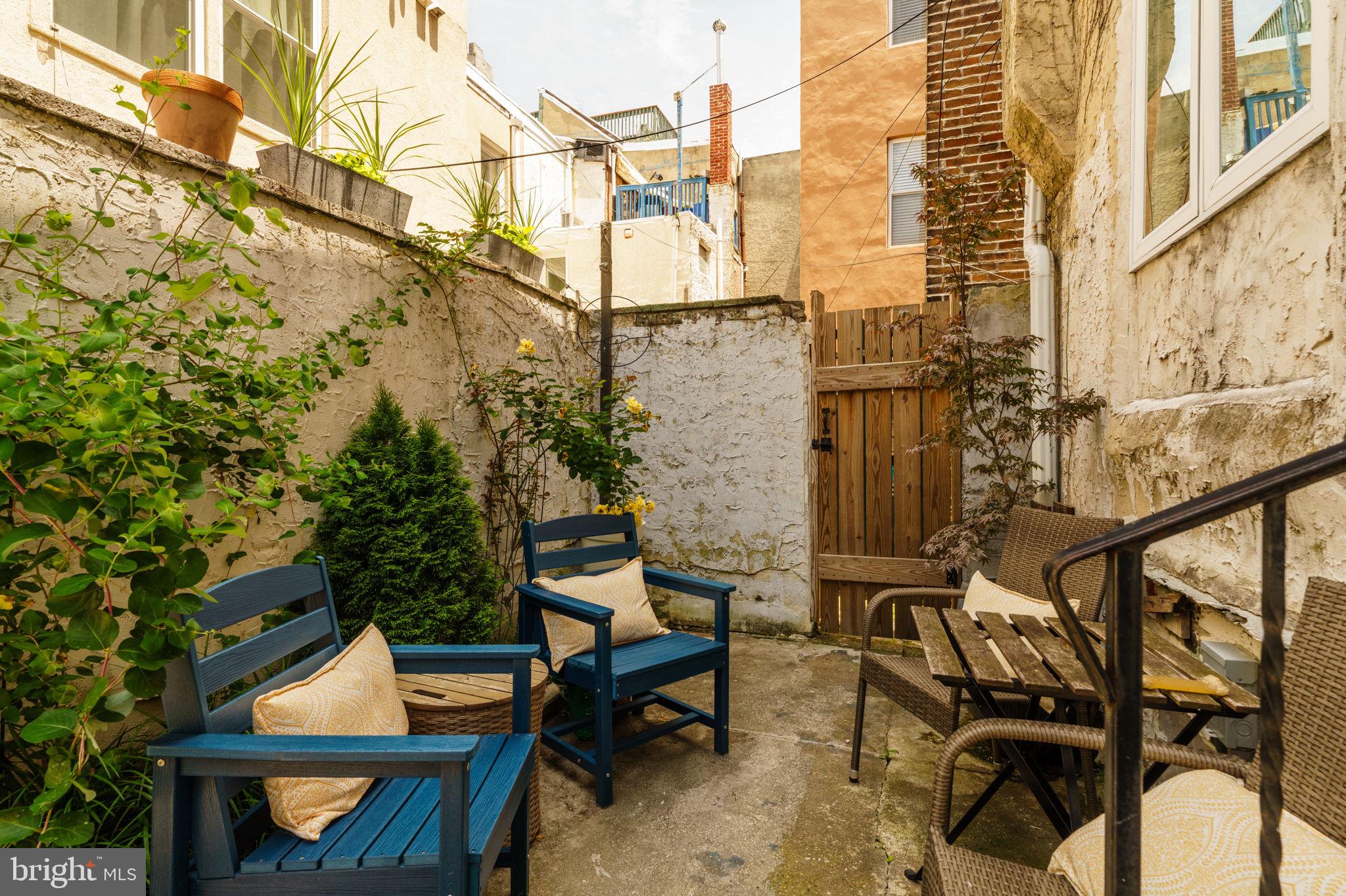 ITALIAN MARKET - Residential