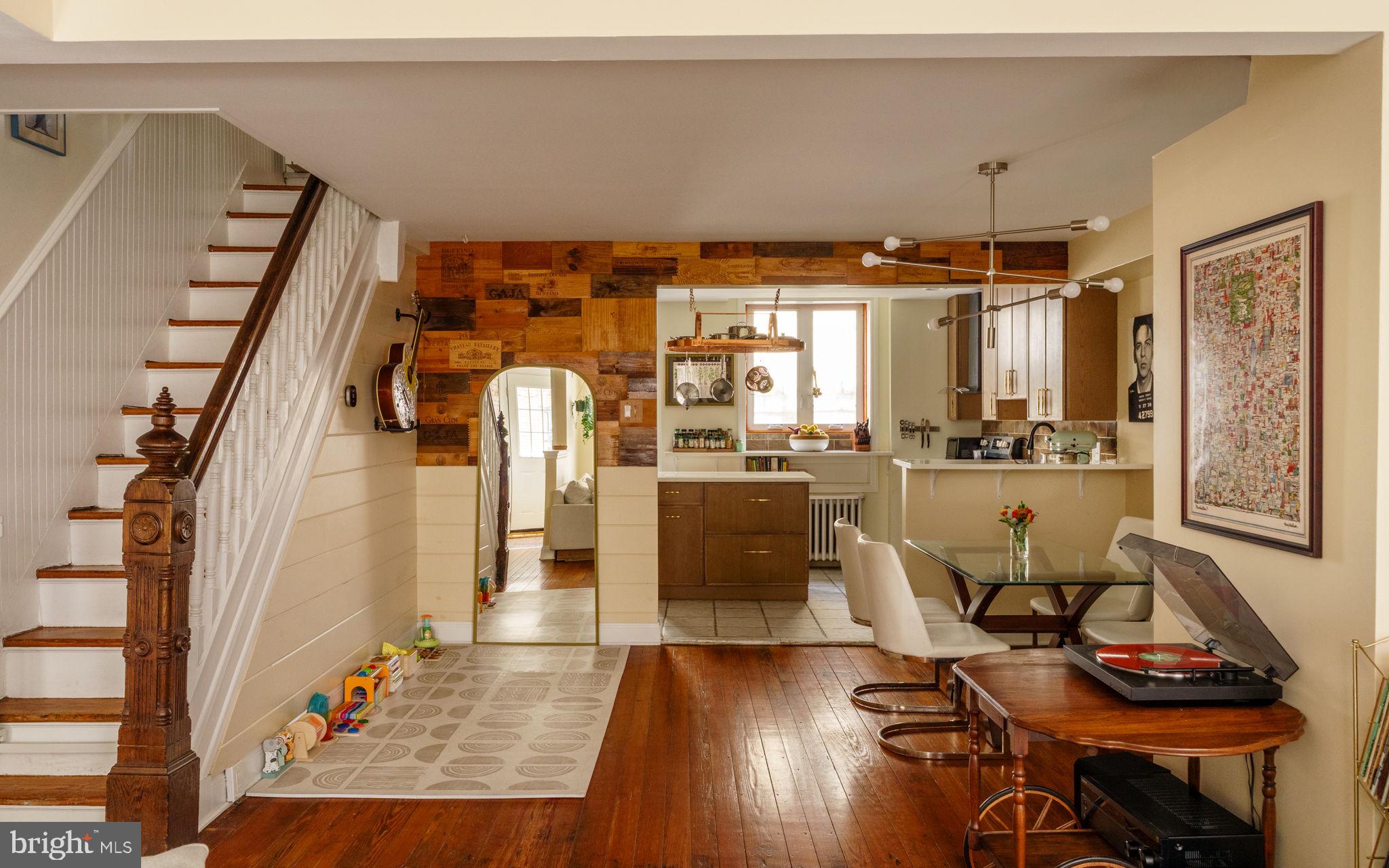ITALIAN MARKET - Residential
