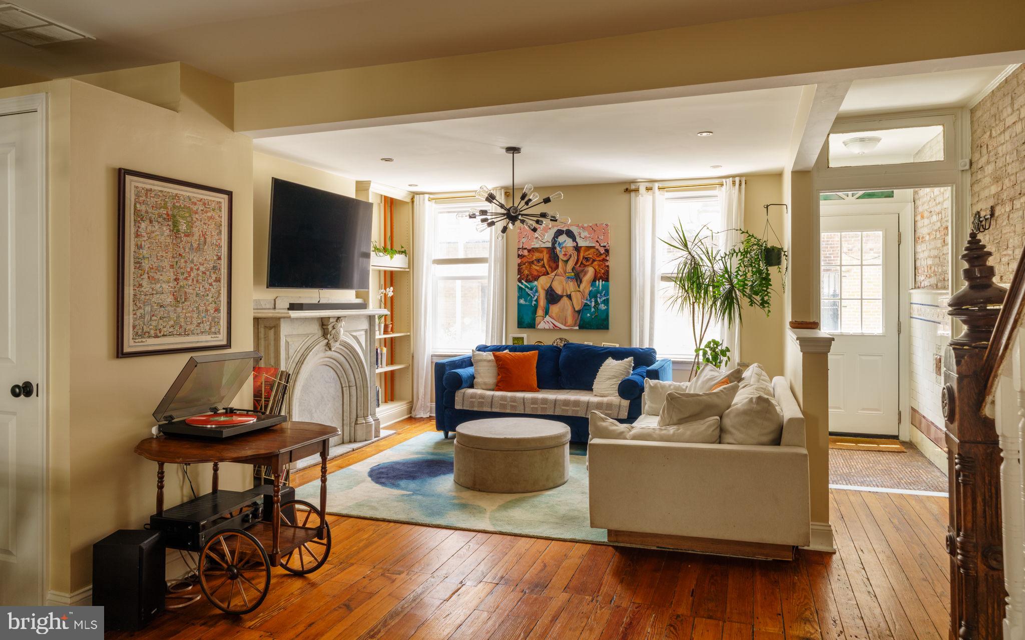 ITALIAN MARKET - Residential